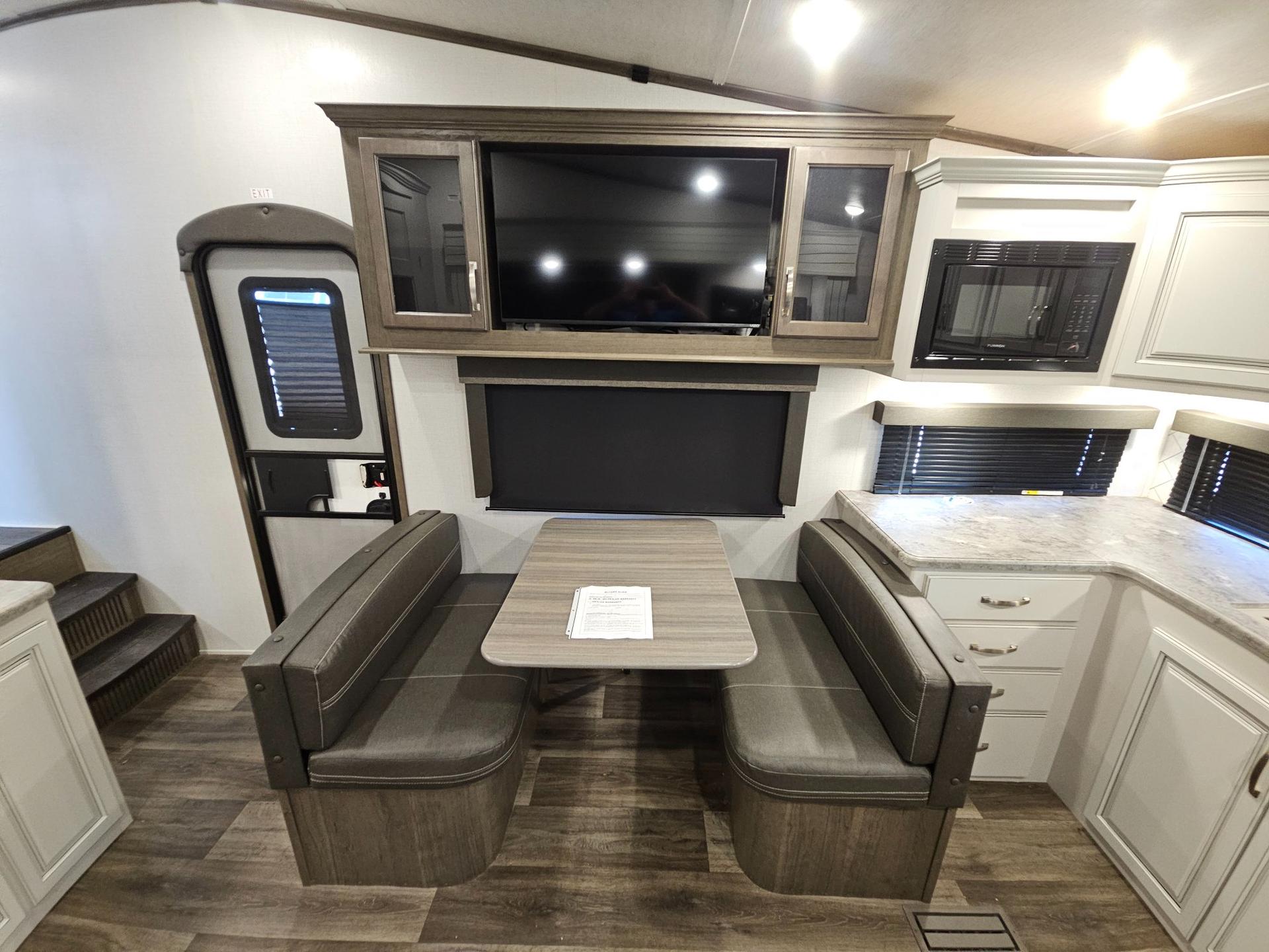 2023 Keystone RV 2023 Keystone RV Cougar Half-Ton - thumbnail 8