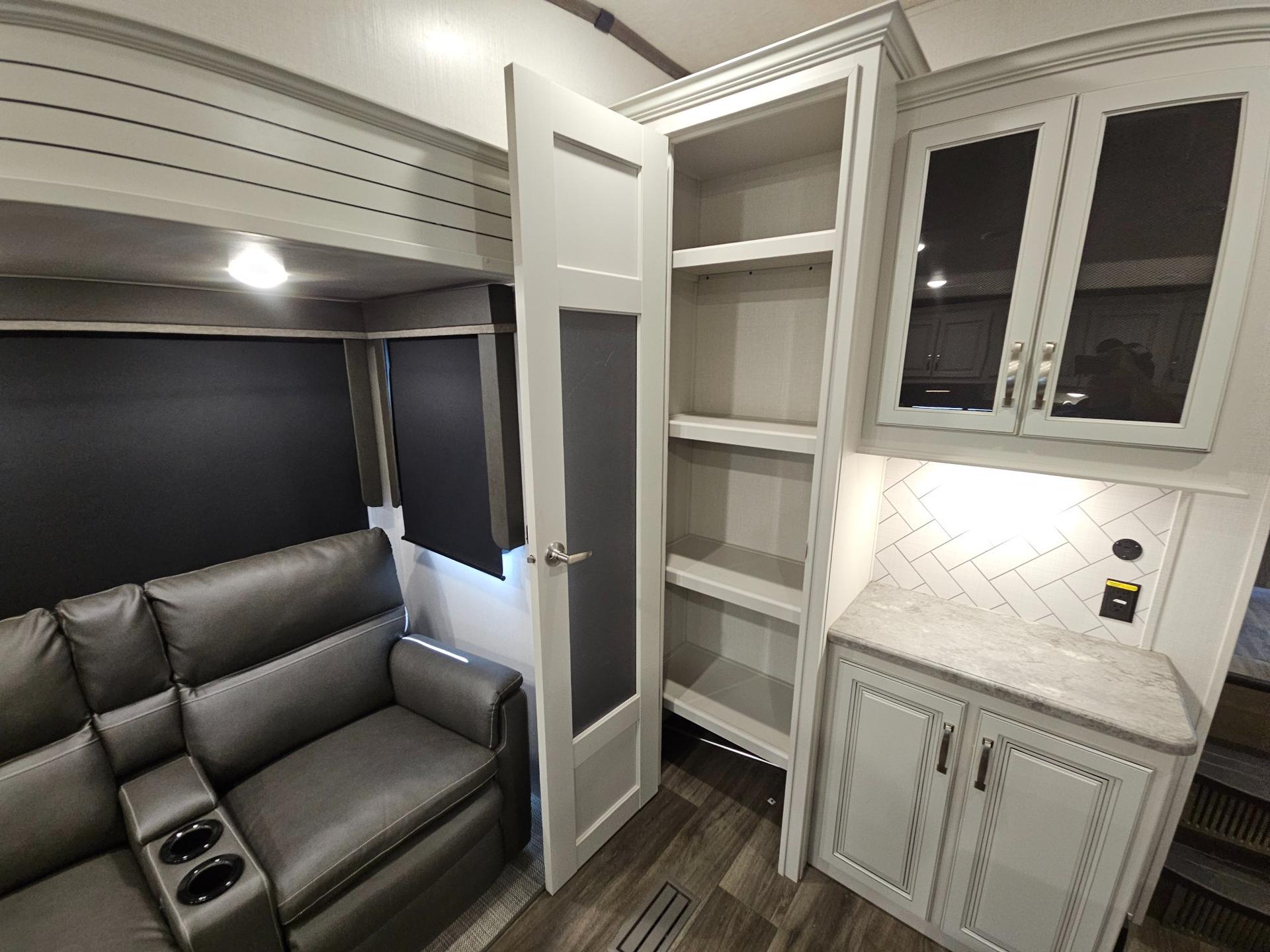 2023 Keystone RV 2023 Keystone RV Cougar Half-Ton - thumbnail 22