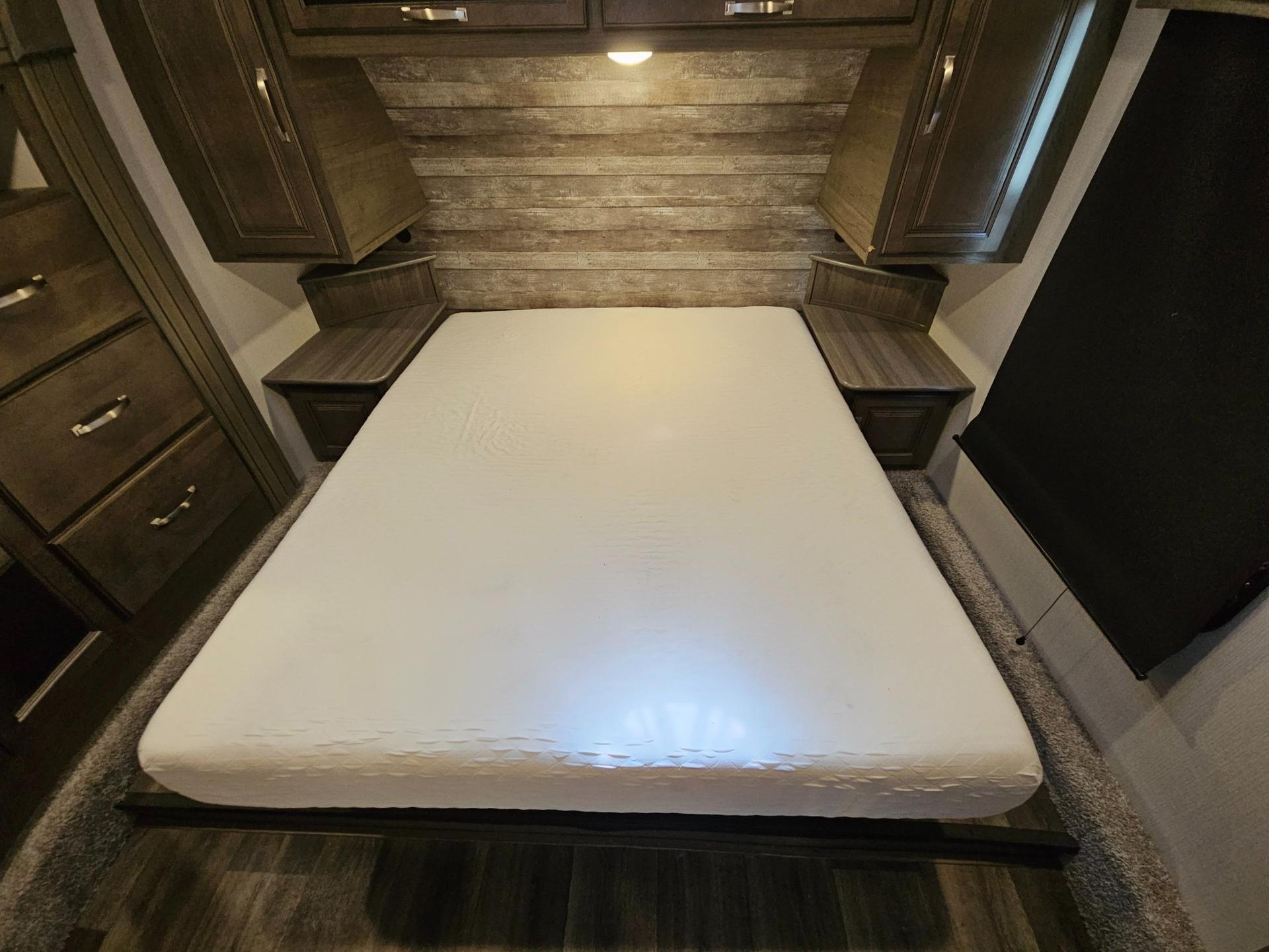 2023 Keystone RV 2023 Keystone RV Cougar Half-Ton - thumbnail 32