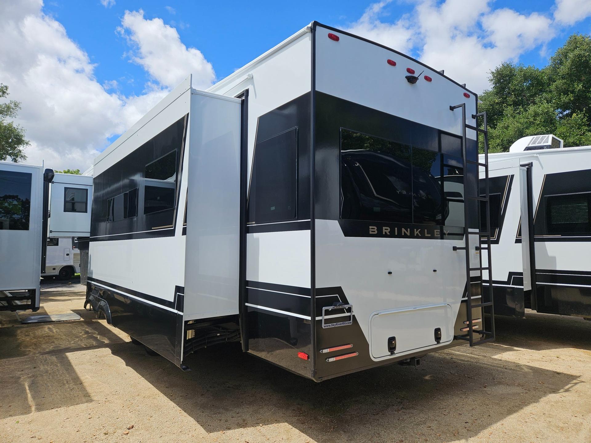 2026 Brinkley RV 2026 Brinkley RV Model Z - thumbnail 4