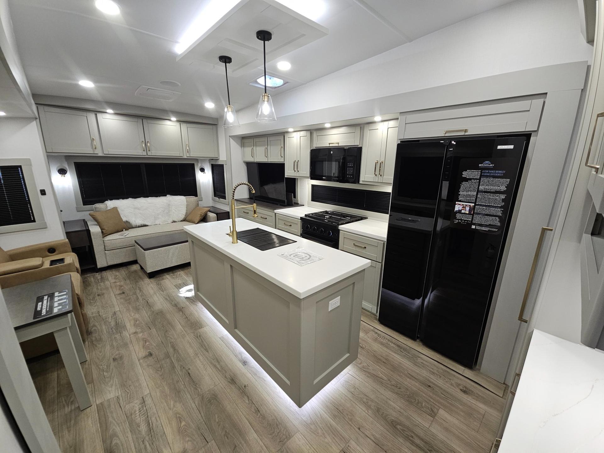 2026 Brinkley RV 2026 Brinkley RV Model Z - thumbnail 6