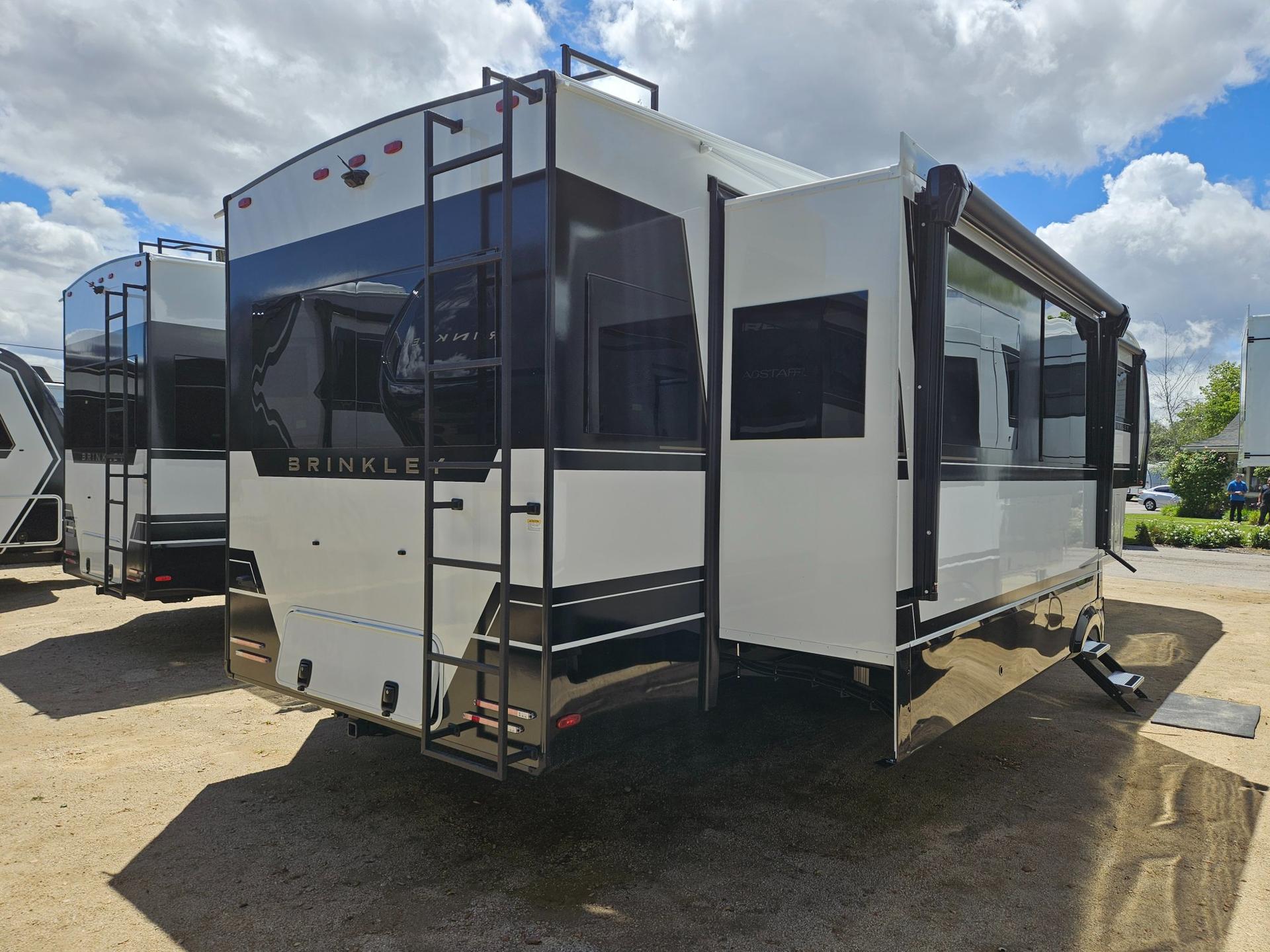 2026 Brinkley RV 2026 Brinkley RV Model Z - thumbnail 3