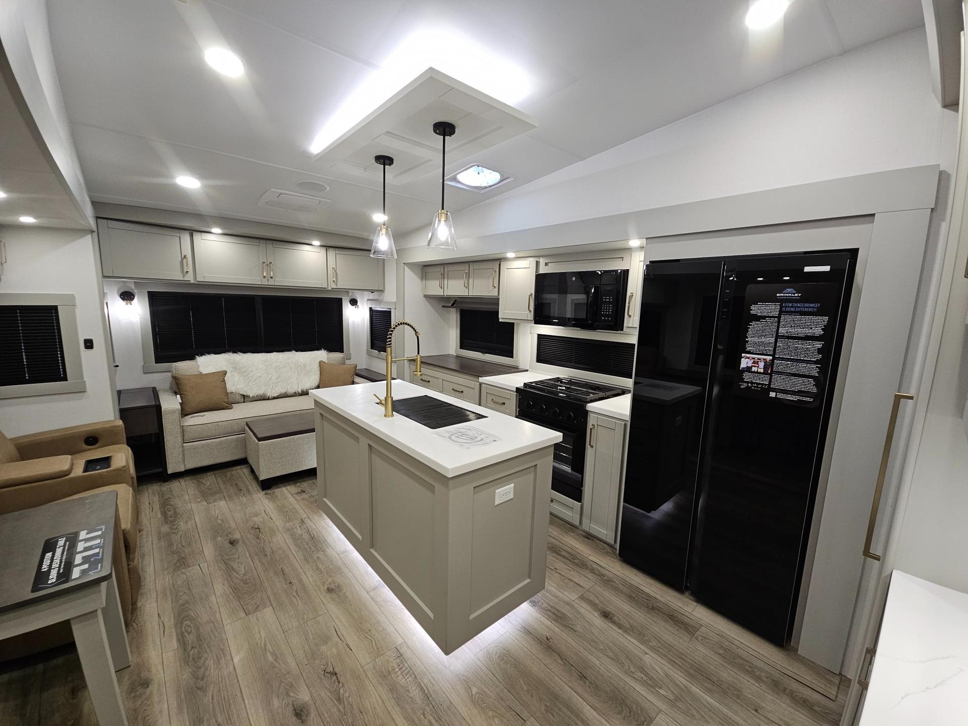 2026 Brinkley RV 2026 Brinkley RV Model Z - thumbnail 6