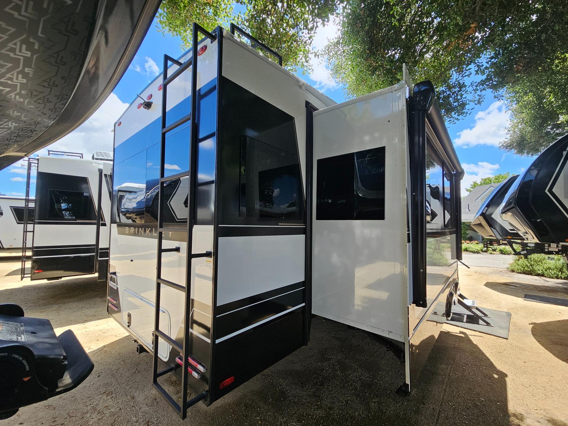 2026 Brinkley RV 2026 Brinkley RV Model Z - thumbnail 3