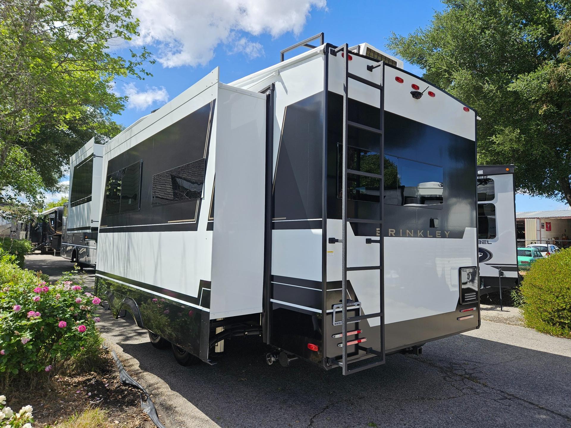 2026 Brinkley RV 2026 Brinkley RV Model Z - thumbnail 4