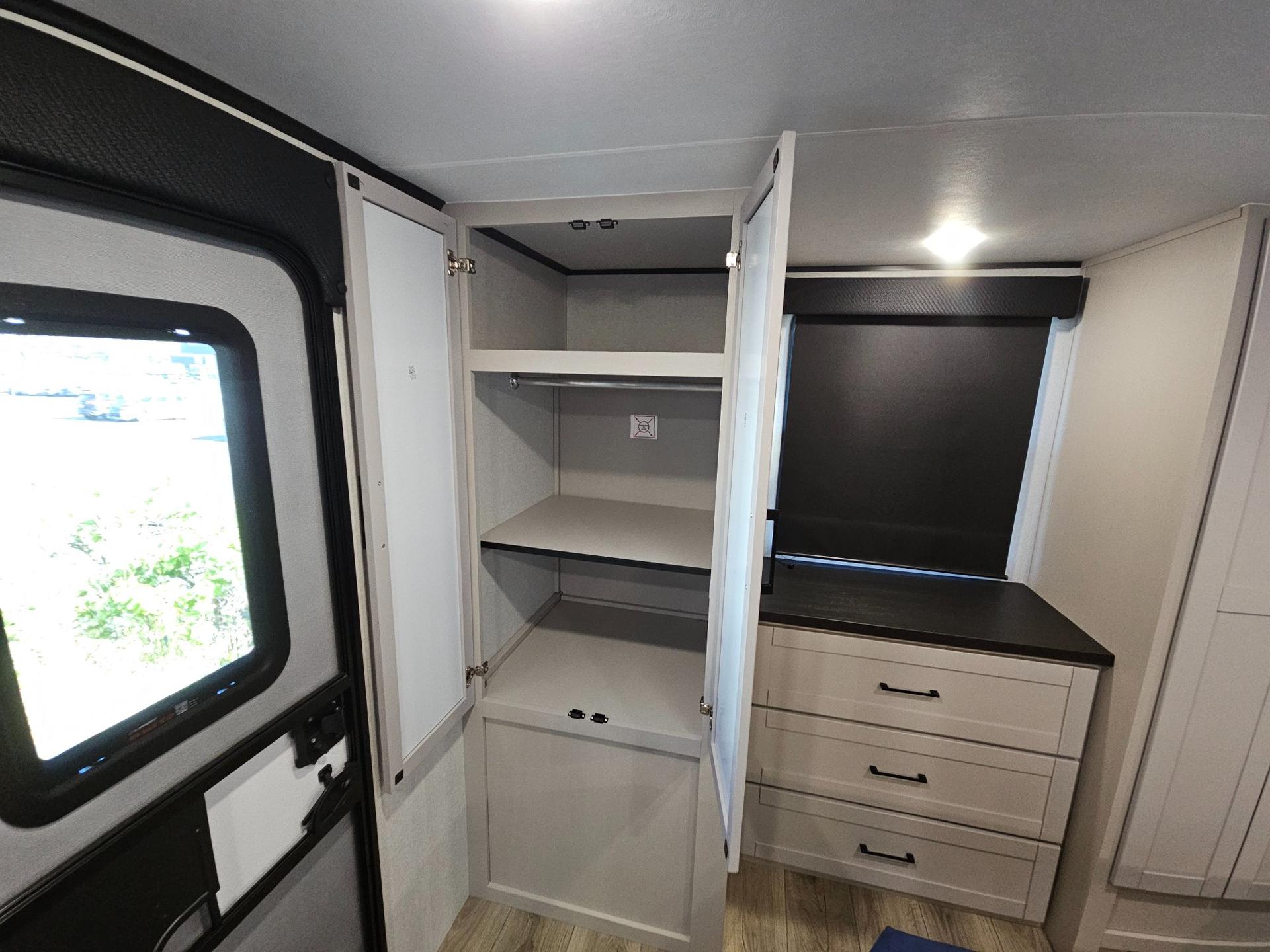 2026 Jayco 2026 Jayco Jay Feather - thumbnail 32