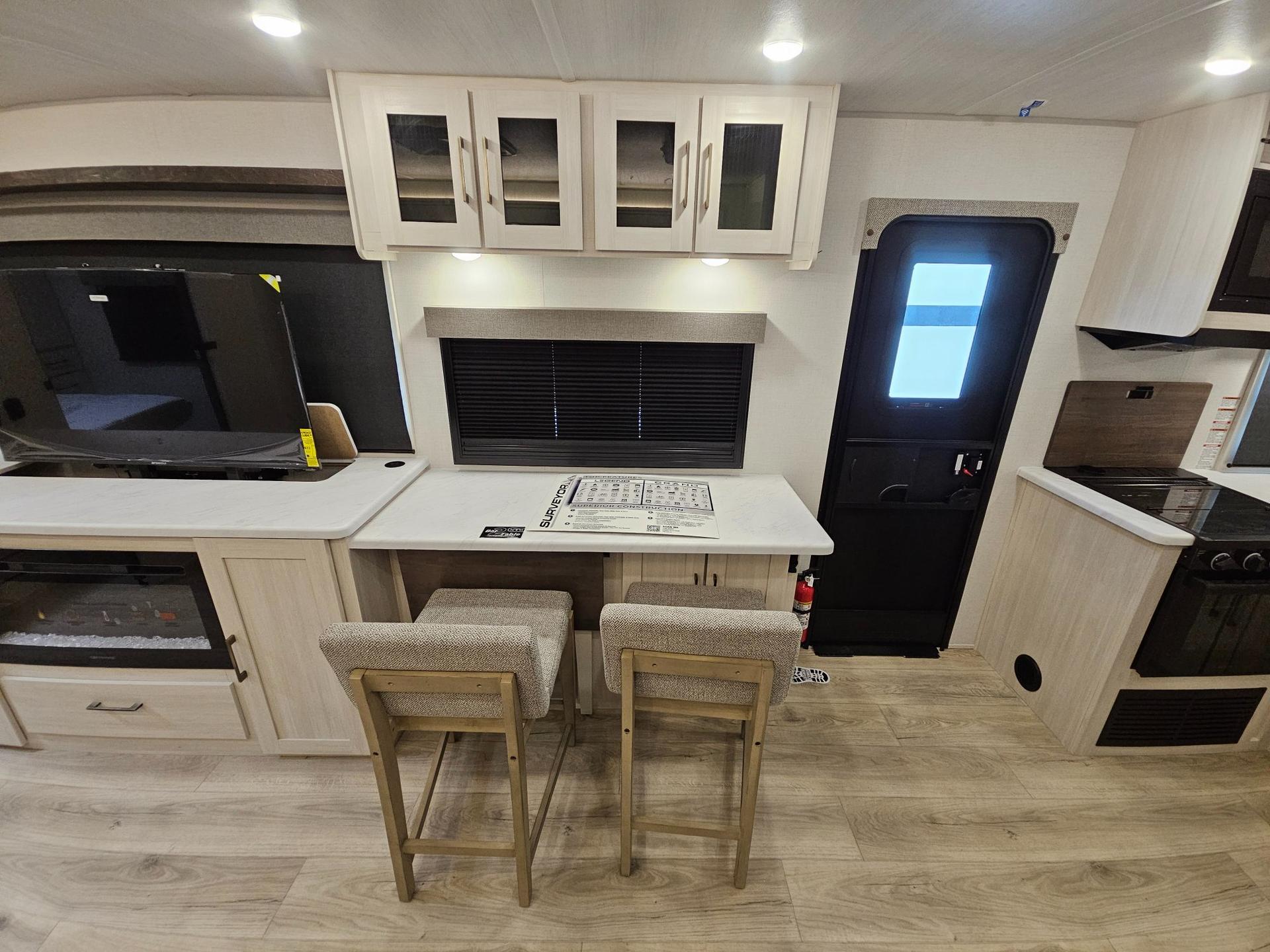 2026 Forest River RV 2026 Forest River RV Surveyor Legend - thumbnail 15