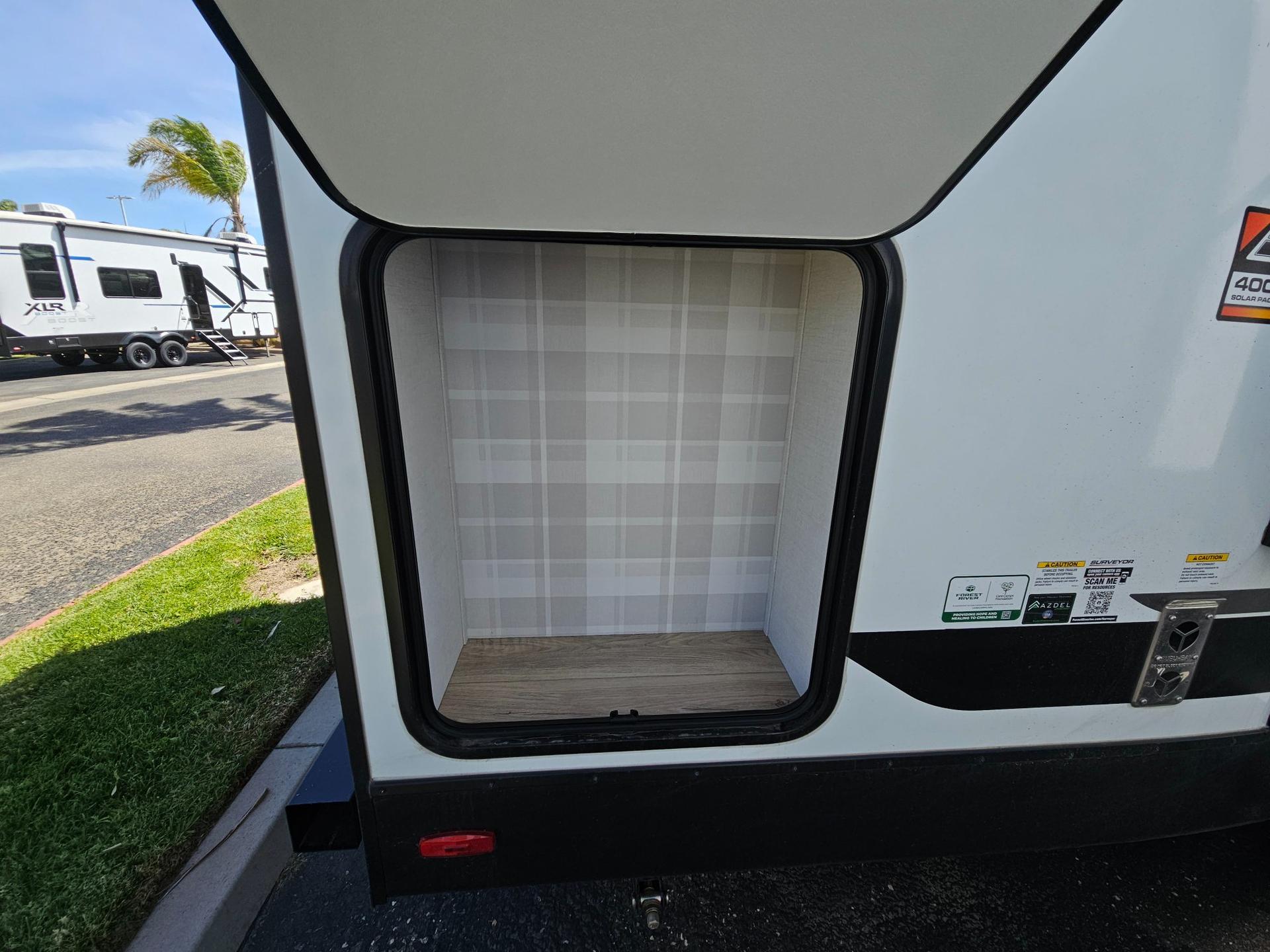 2026 Forest River RV 2026 Forest River RV Surveyor Legend - thumbnail 40