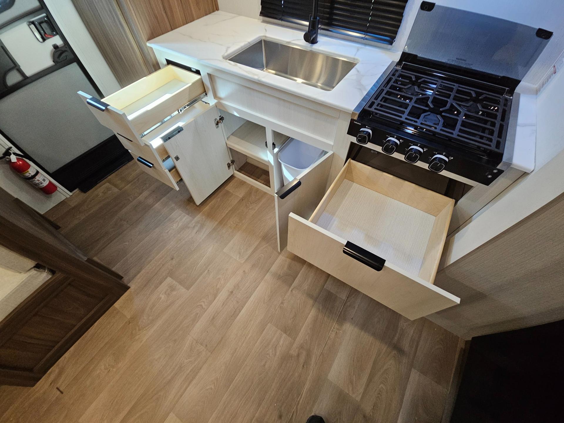 2026 Winnebago 2026 Winnebago Access - thumbnail 19