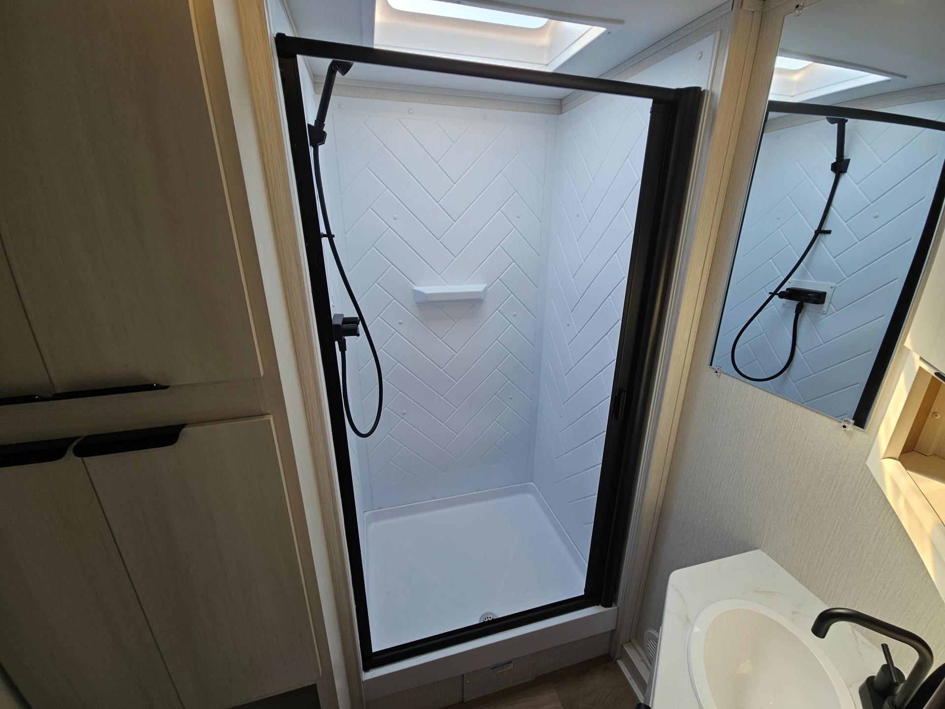 2026 Winnebago 2026 Winnebago Access - thumbnail 22