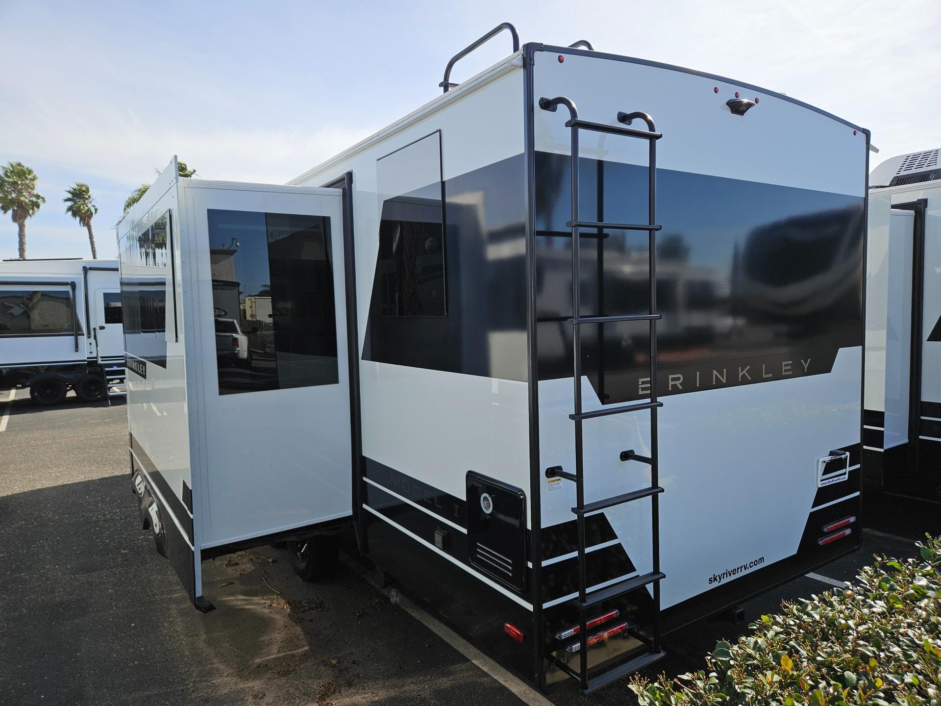 2026 Brinkley RV 2026 Brinkley RV Model I - thumbnail 4