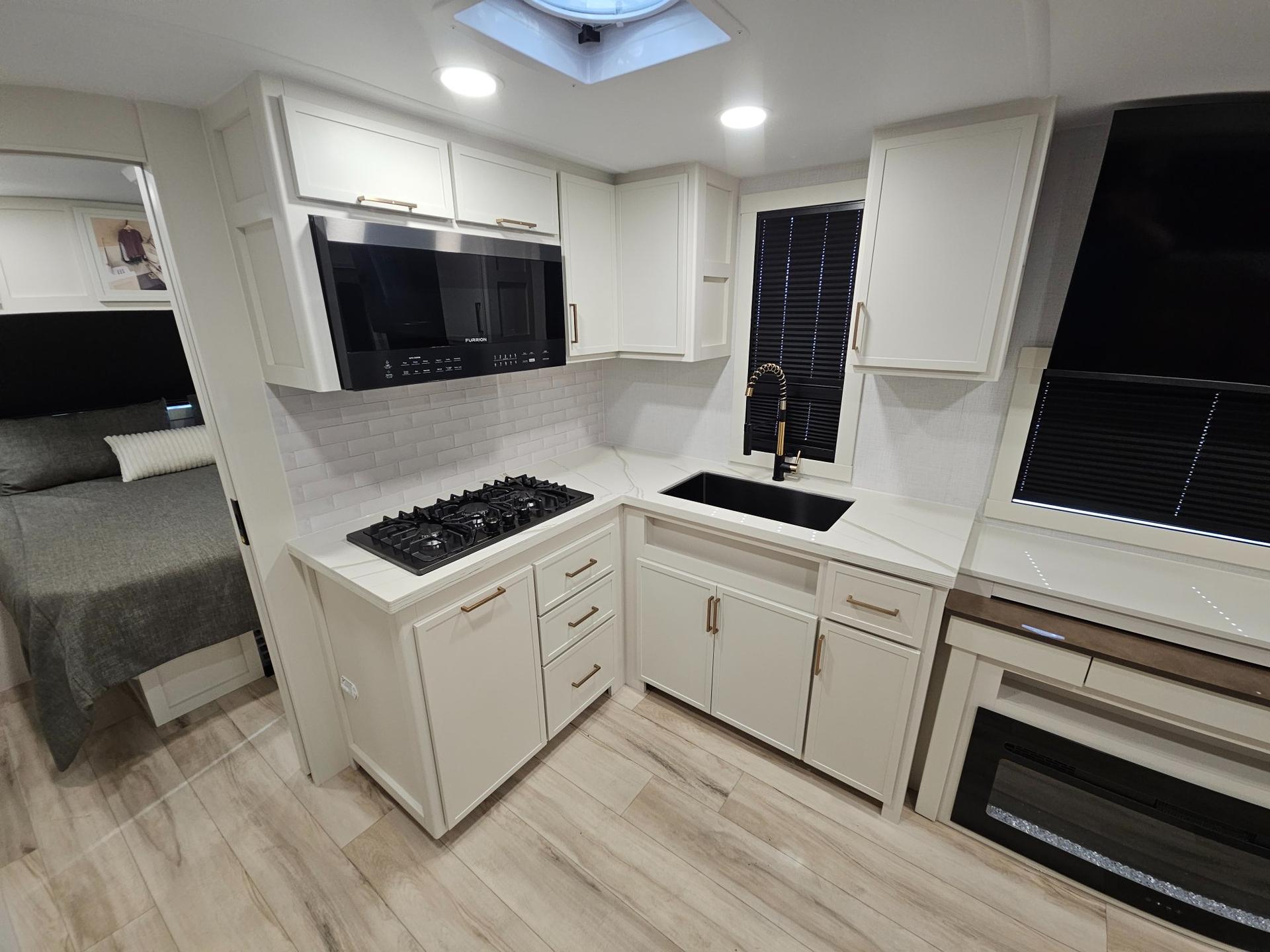 2026 Brinkley RV 2026 Brinkley RV Model I - thumbnail 11