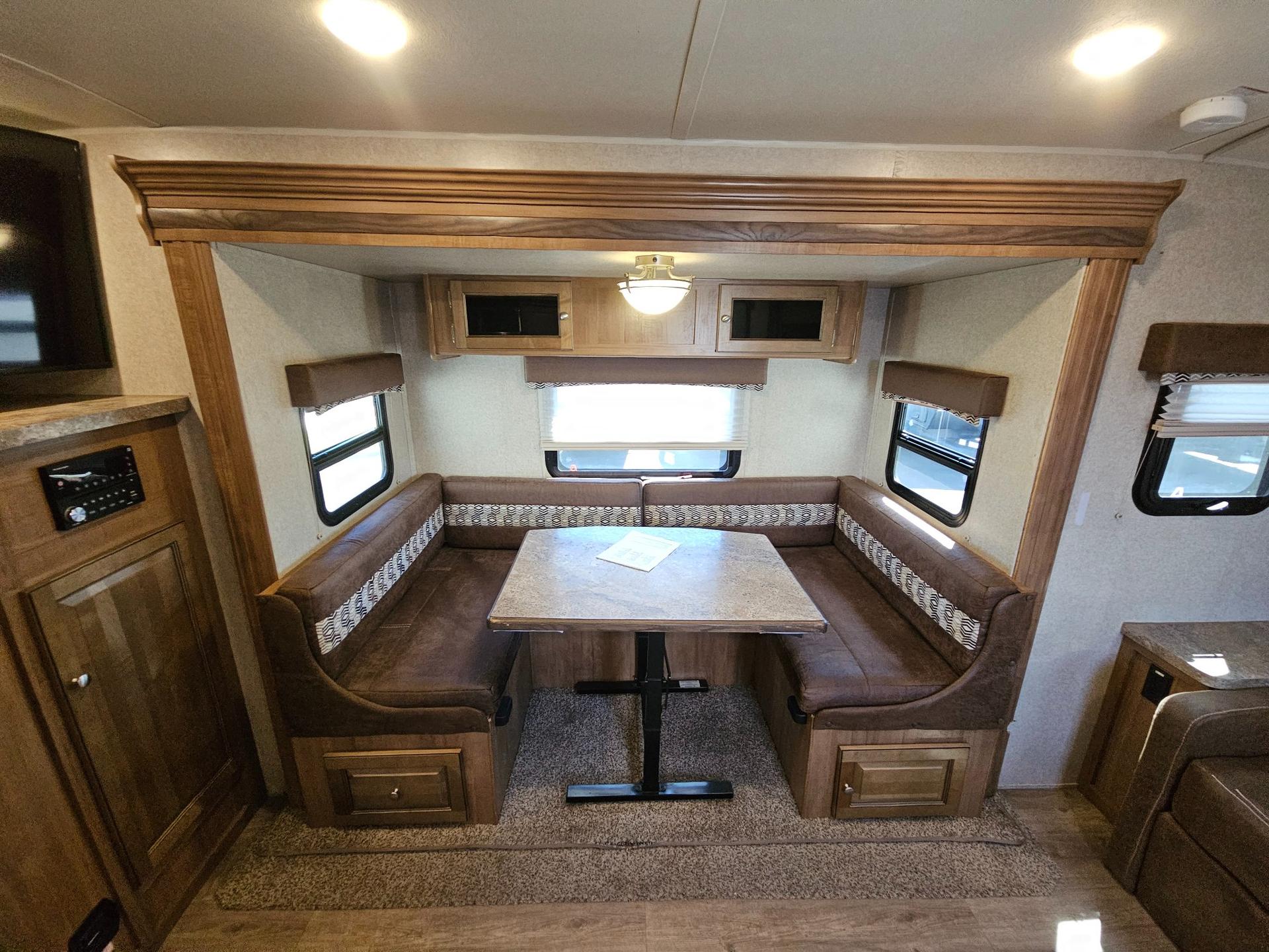 2018 Forest River RV 2018 Forest River RV Rockwood Ultra Lite - thumbnail 21