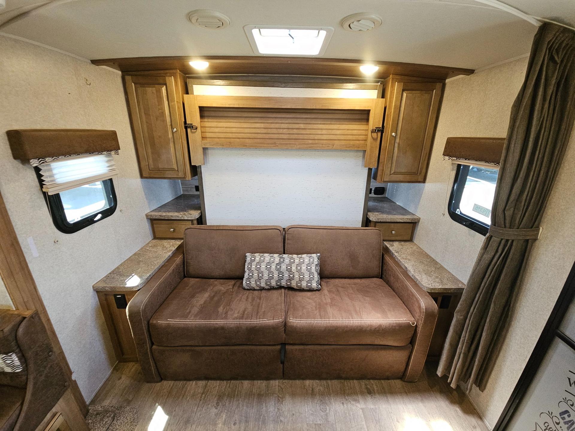 2018 Forest River RV 2018 Forest River RV Rockwood Ultra Lite - thumbnail 24