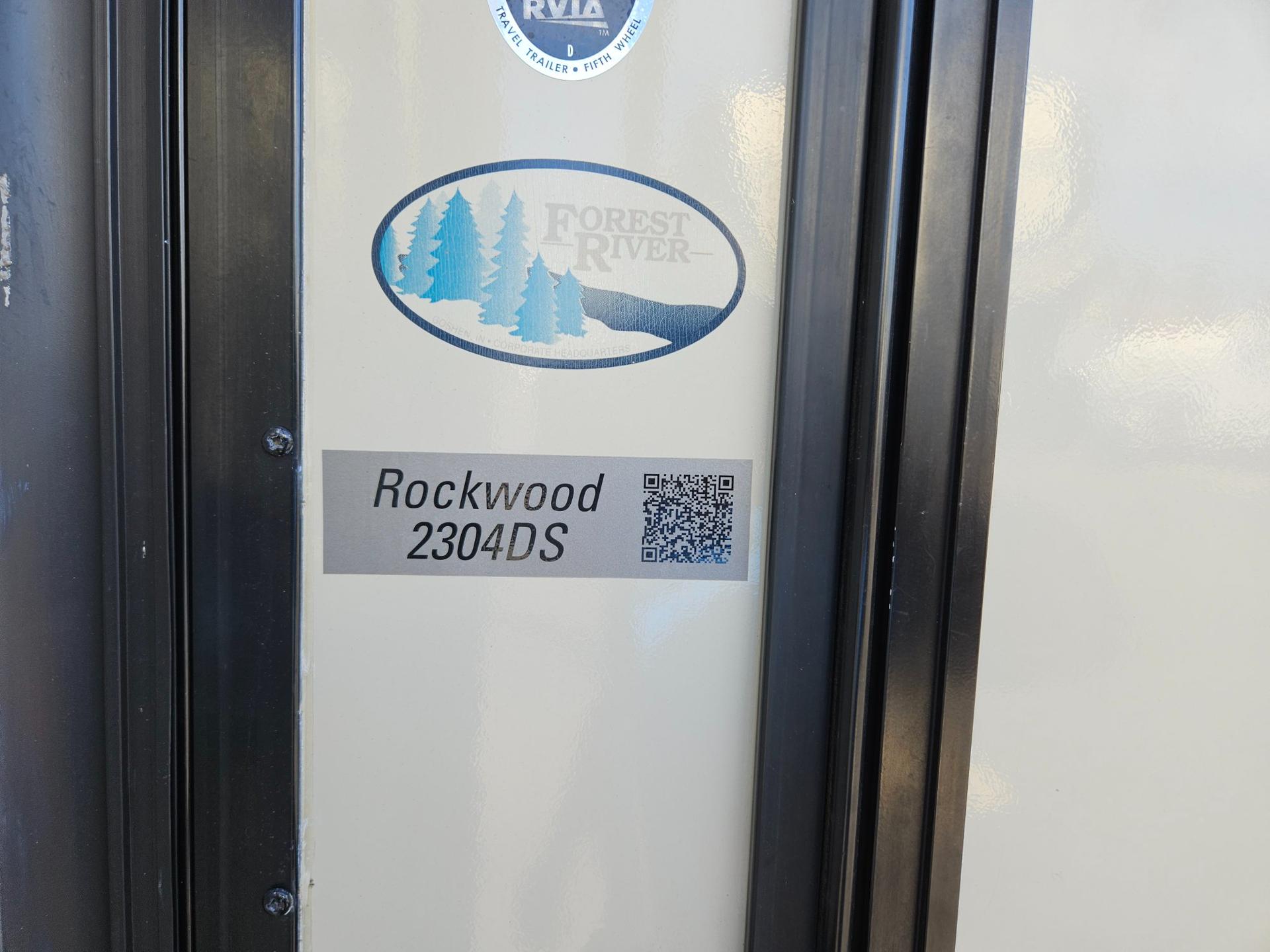 2018 Forest River RV 2018 Forest River RV Rockwood Ultra Lite - thumbnail 35