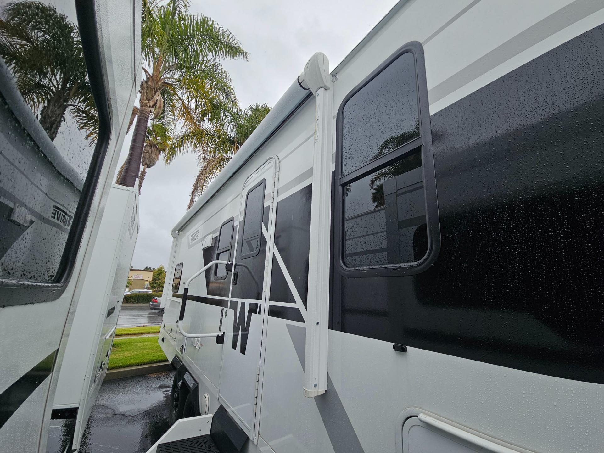 2026 Winnebago 2026 Winnebago Thrive - thumbnail 41
