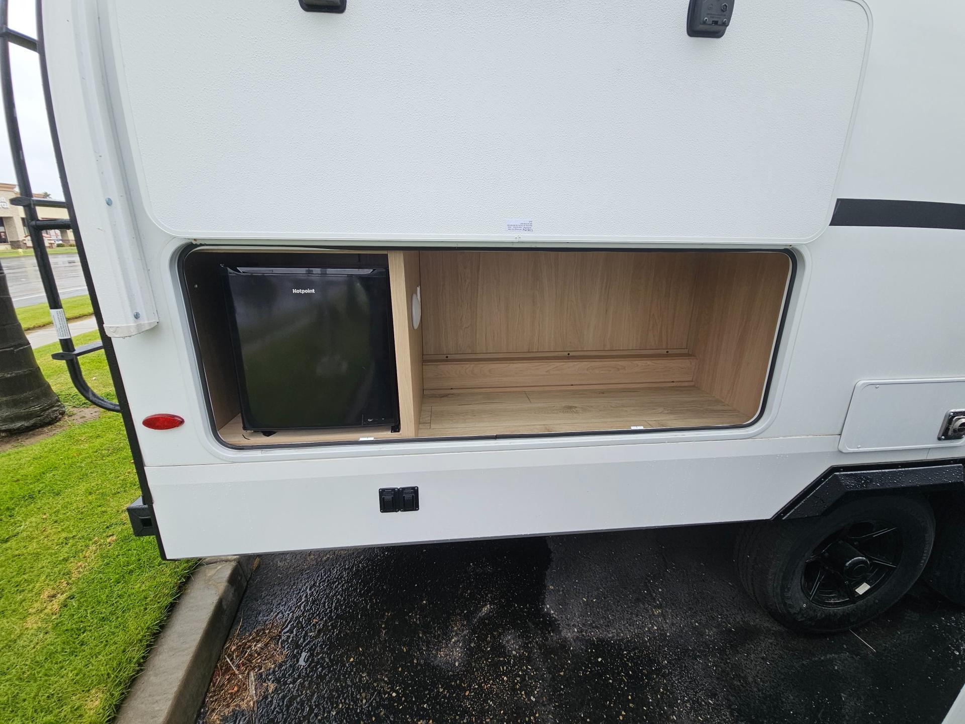 2026 Winnebago 2026 Winnebago Thrive - thumbnail 44