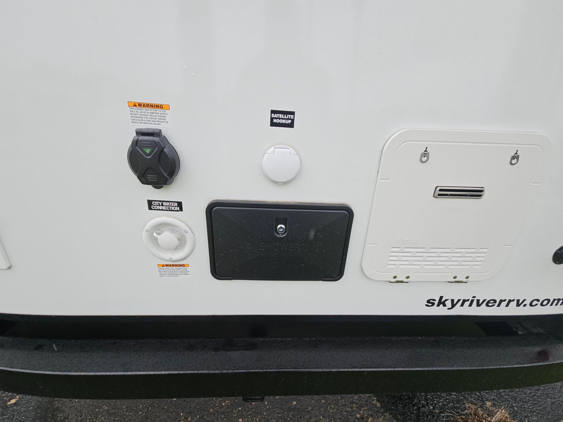 2026 Winnebago 2026 Winnebago Thrive - thumbnail 48