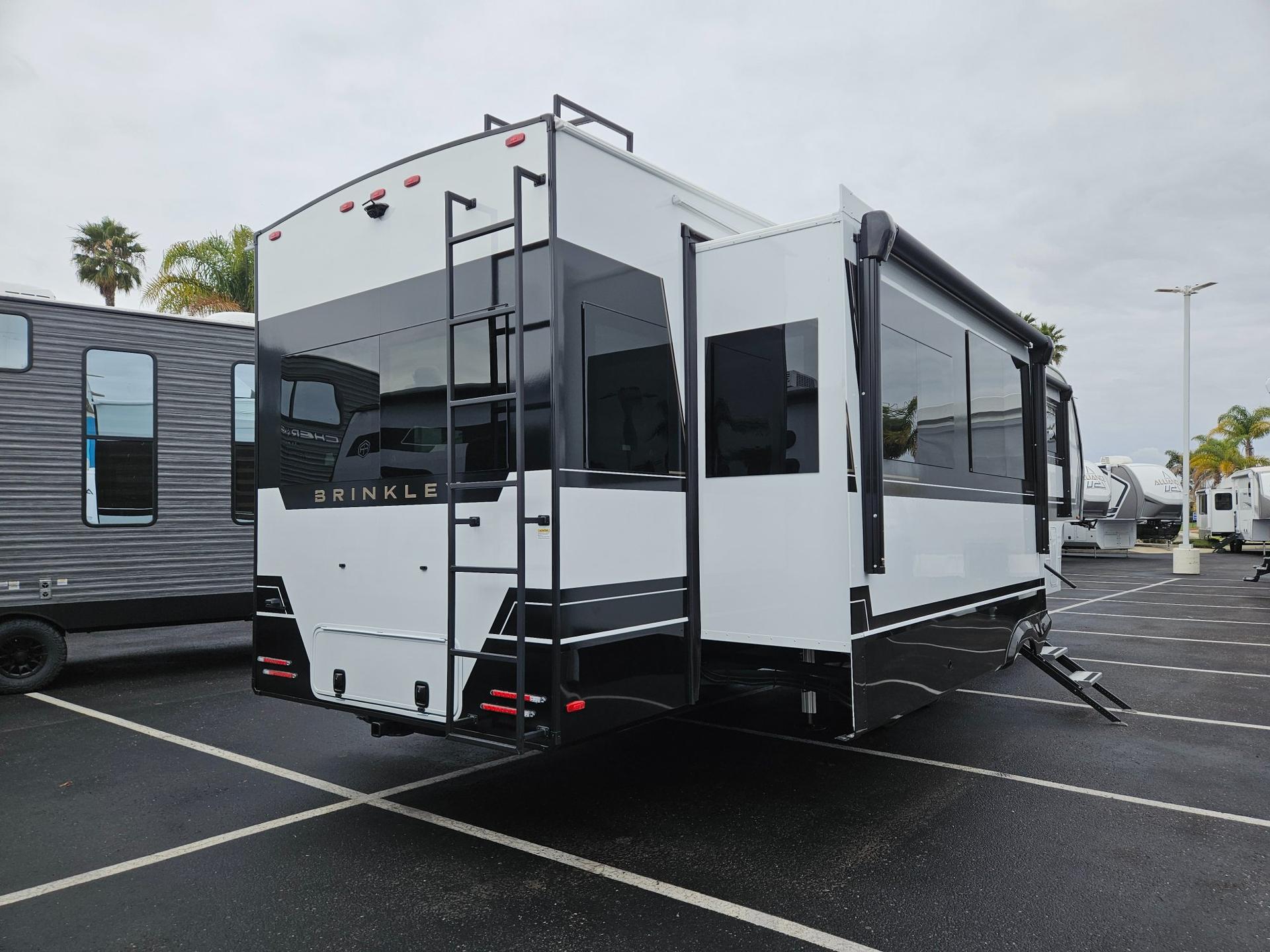 2026 Brinkley RV 2026 Brinkley RV Model Z - thumbnail 3