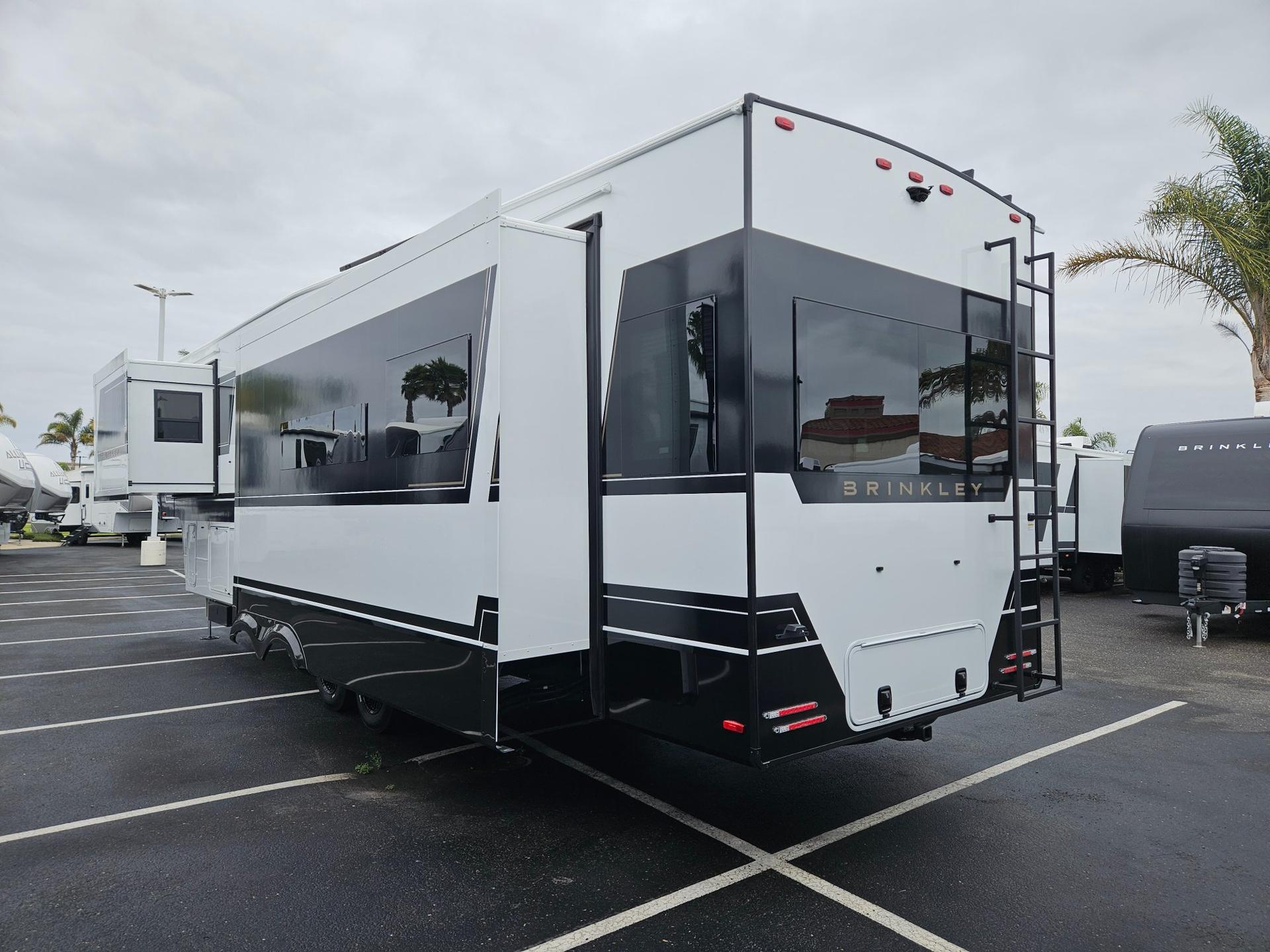 2026 Brinkley RV 2026 Brinkley RV Model Z - thumbnail 4