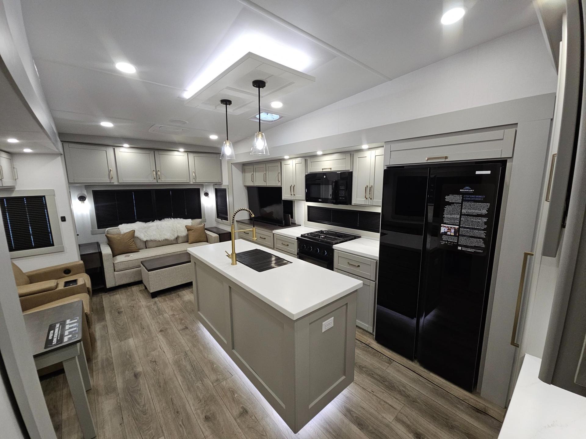 2026 Brinkley RV 2026 Brinkley RV Model Z - thumbnail 6
