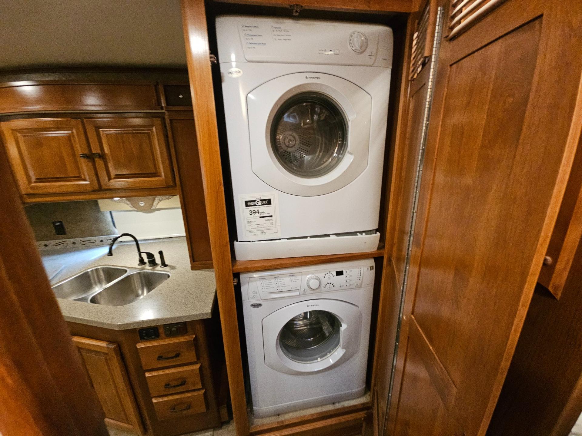 2014 Tiffin Motor Coach 2014 Tiffin Motor Coach Allegro Red - thumbnail 27