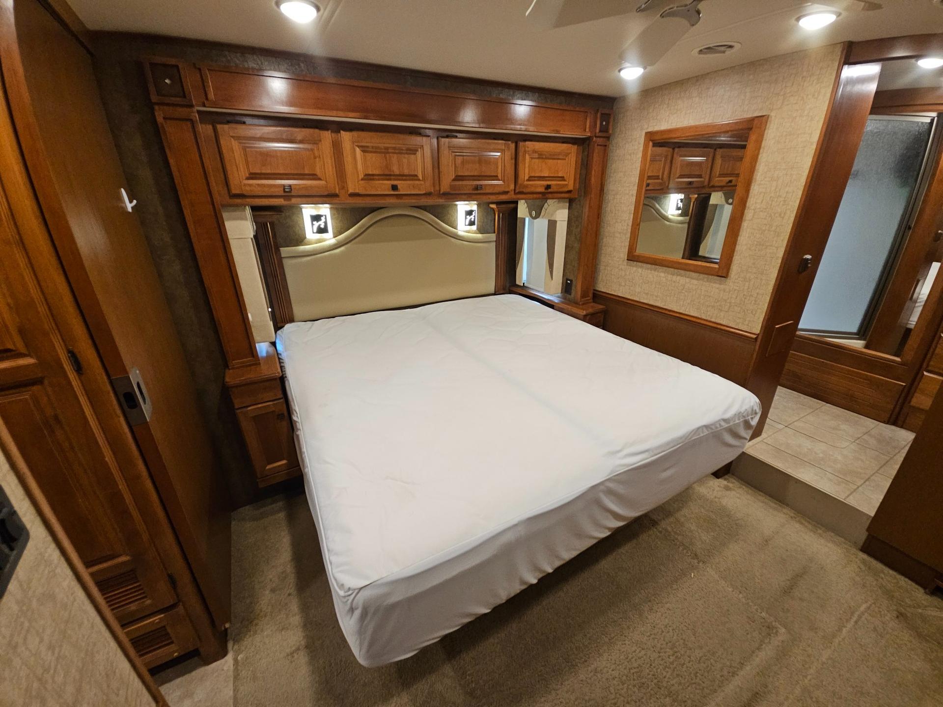 2014 Tiffin Motor Coach 2014 Tiffin Motor Coach Allegro Red - thumbnail 28