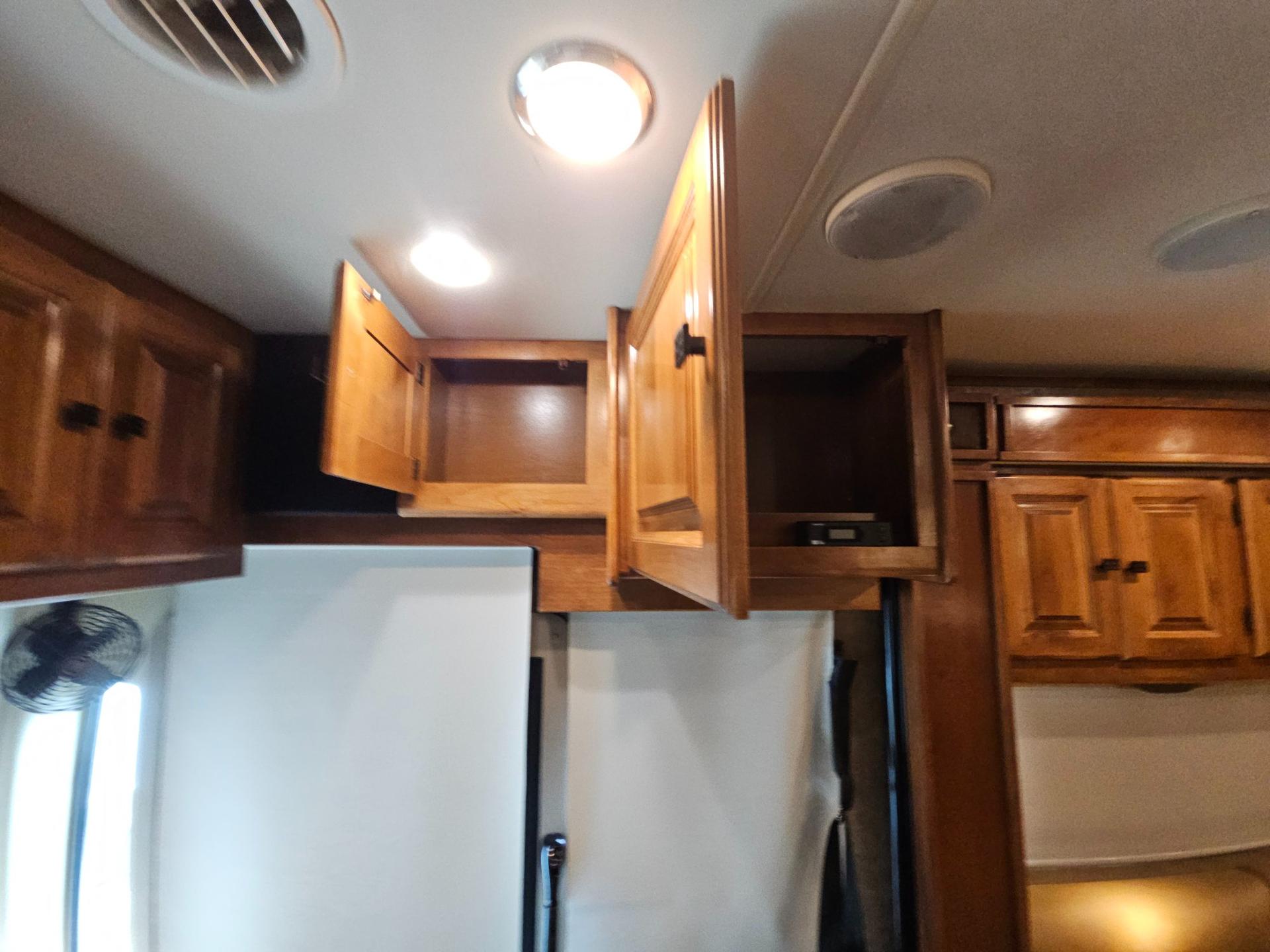 2014 Tiffin Motor Coach 2014 Tiffin Motor Coach Allegro Red - thumbnail 47