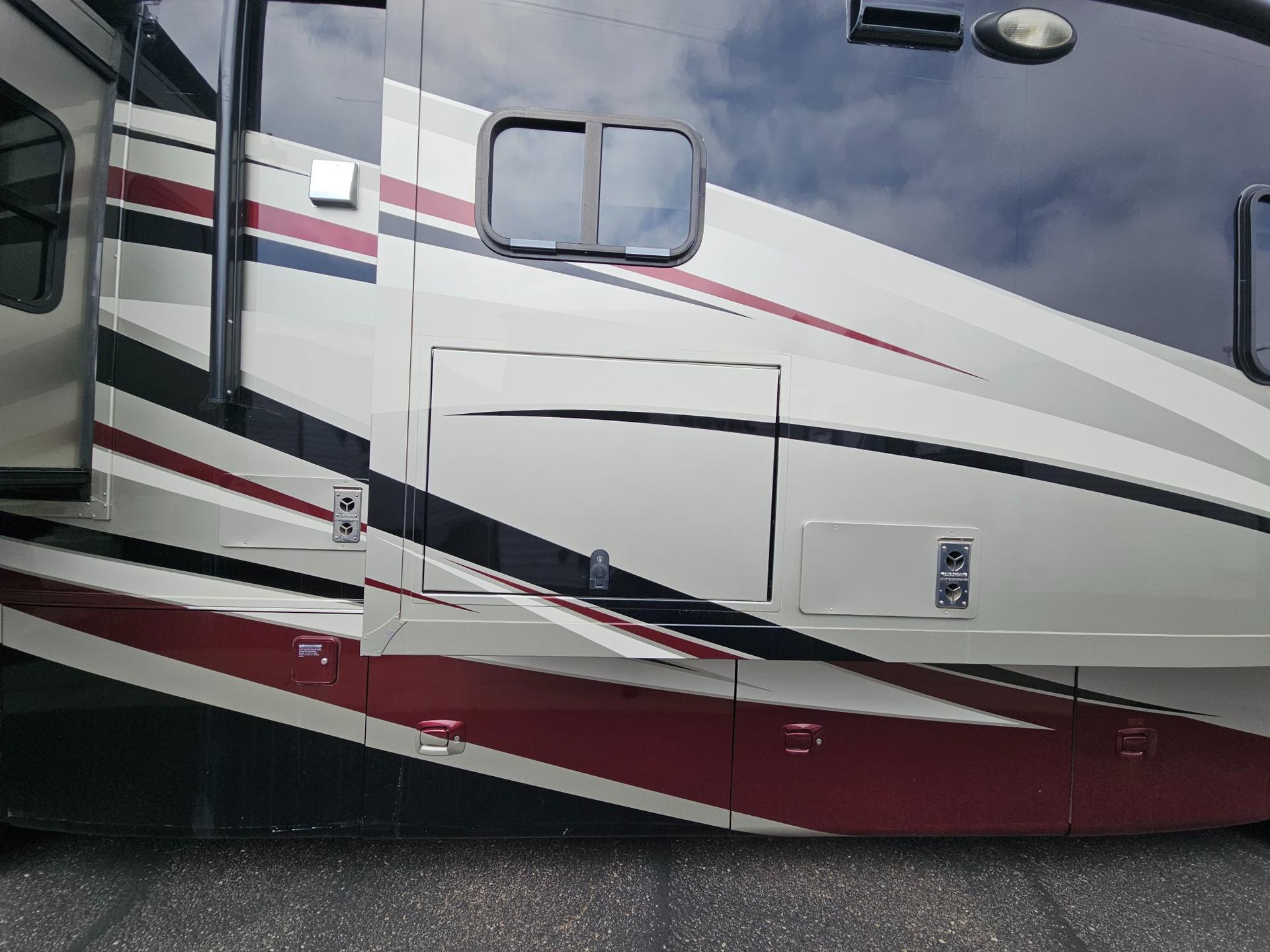 2014 Tiffin Motor Coach 2014 Tiffin Motor Coach Allegro Red - thumbnail 52