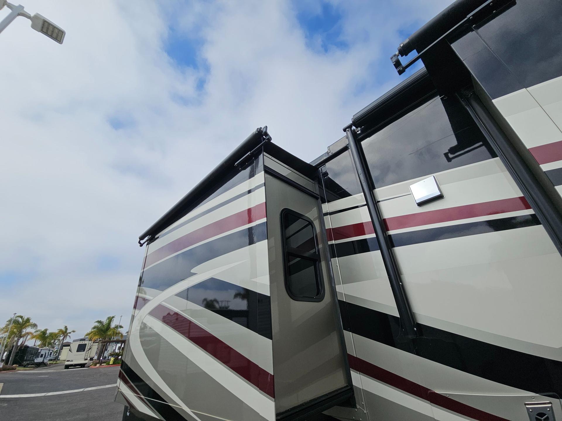 2014 Tiffin Motor Coach 2014 Tiffin Motor Coach Allegro Red - thumbnail 53