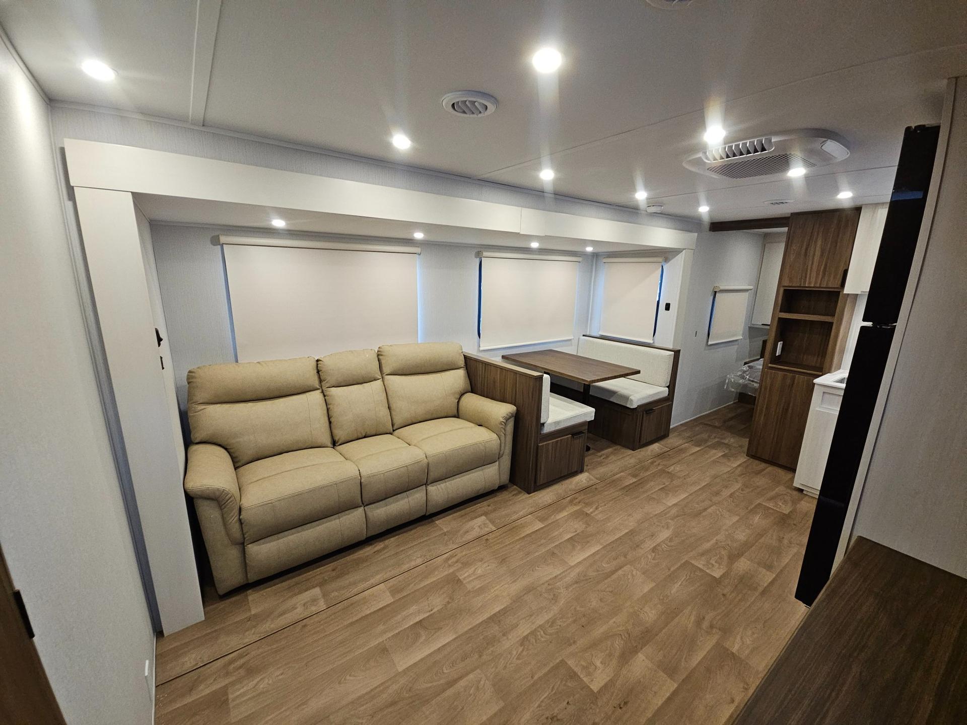 2026 Winnebago 2026 Winnebago Access - thumbnail 6