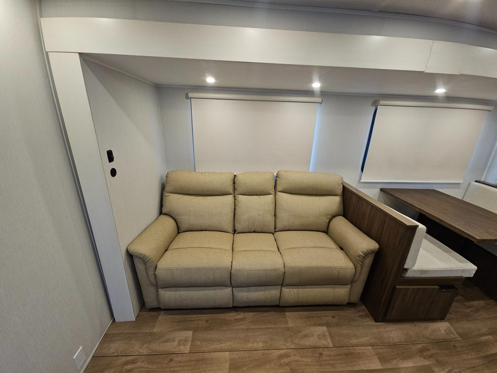 2026 Winnebago 2026 Winnebago Access - thumbnail 7