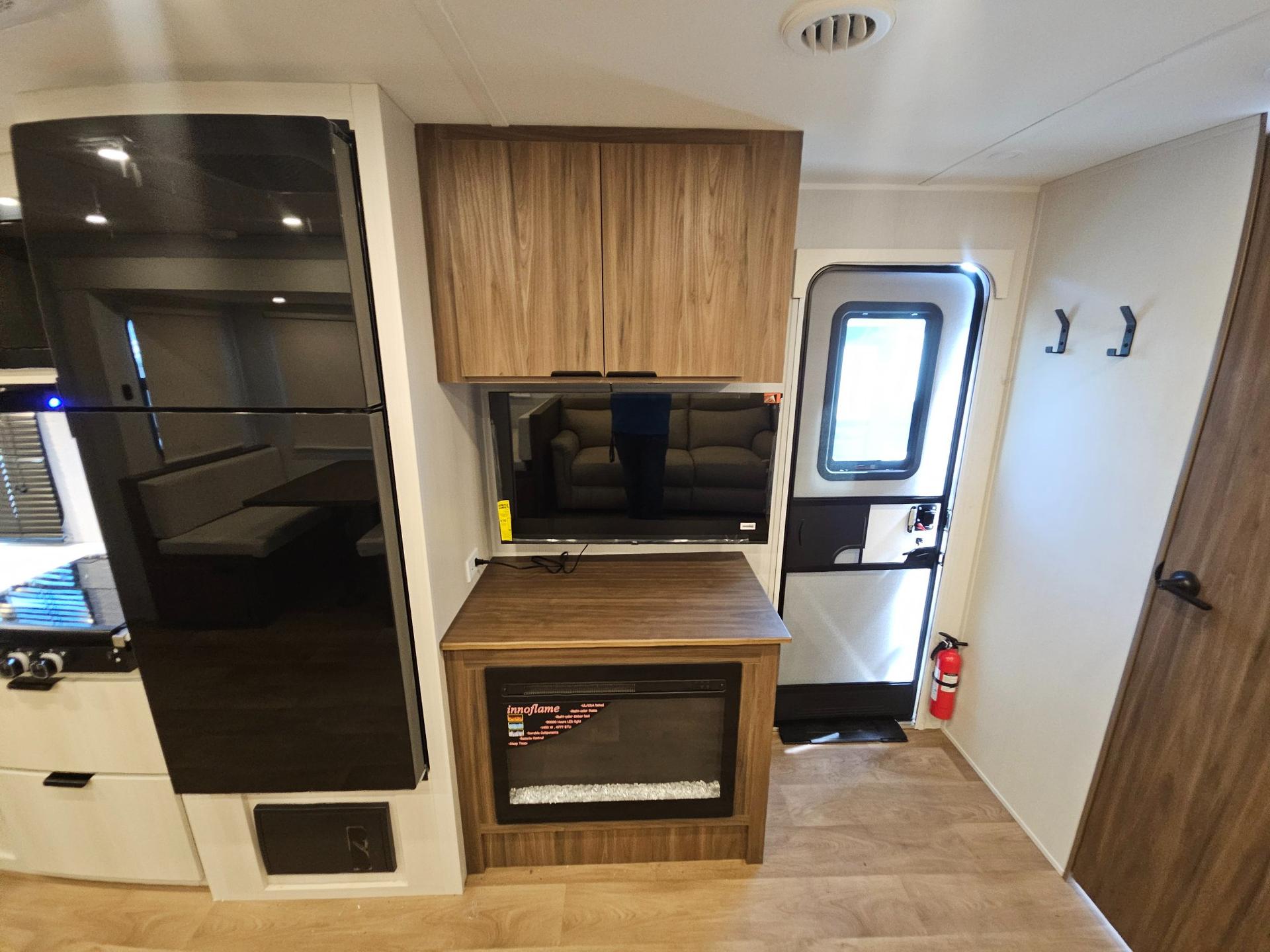 2026 Winnebago 2026 Winnebago Access - thumbnail 10