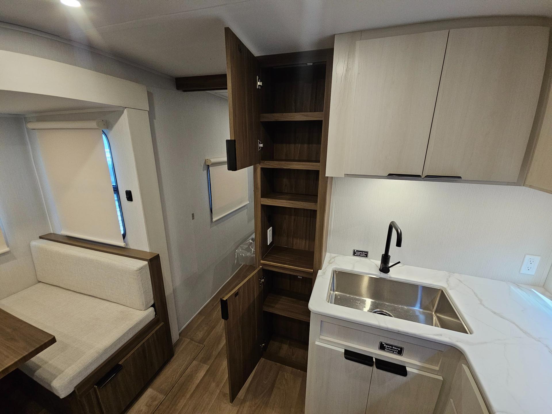 2026 Winnebago 2026 Winnebago Access - thumbnail 22