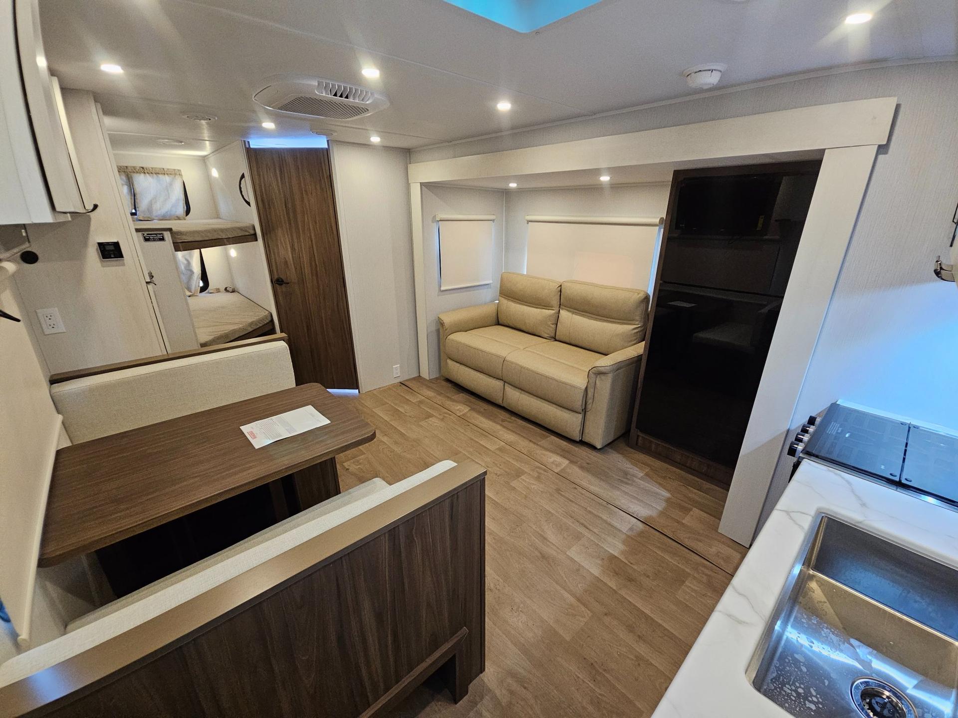 2026 Winnebago 2026 Winnebago Access - thumbnail 6