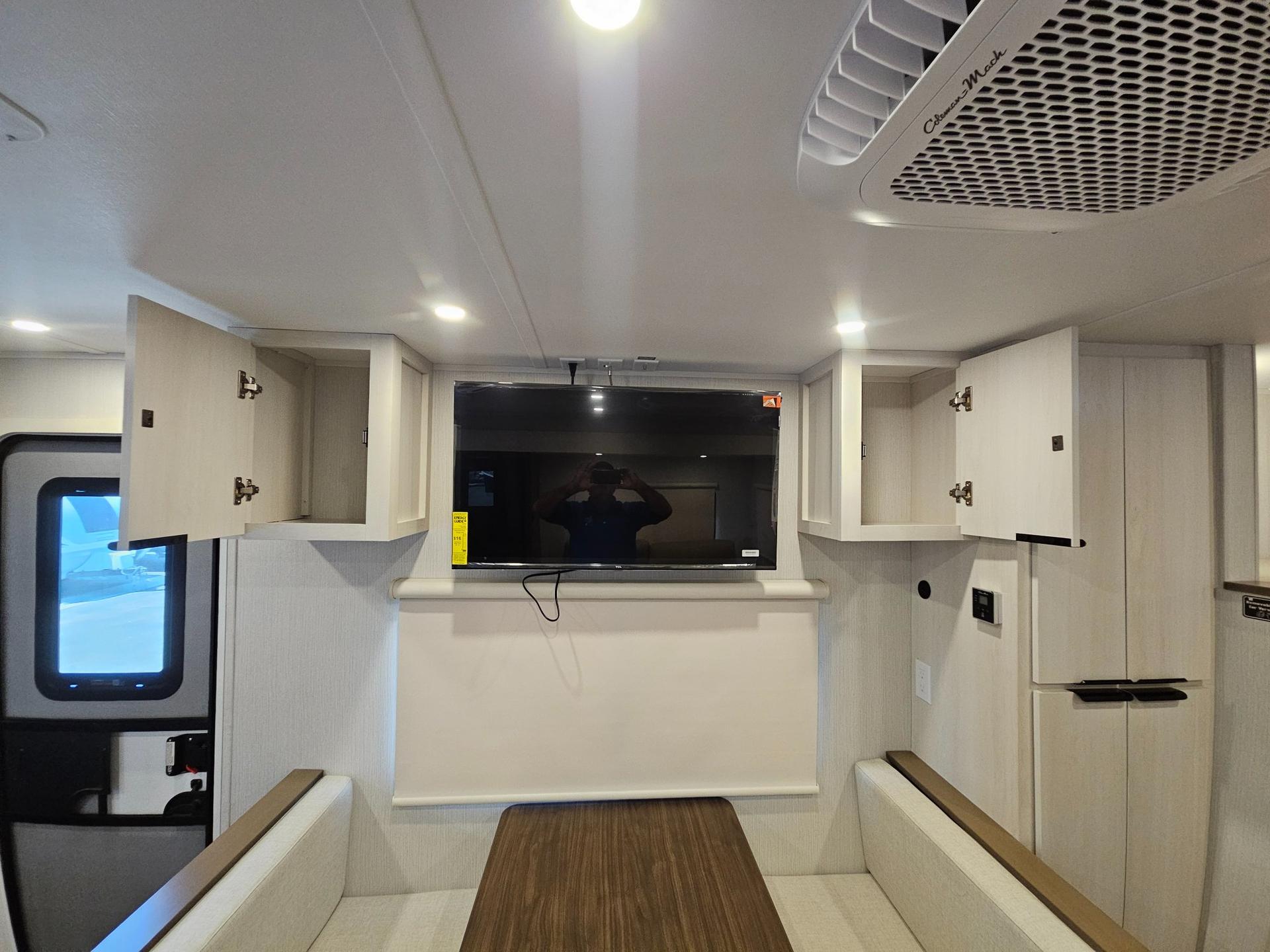 2026 Winnebago 2026 Winnebago Access - thumbnail 11