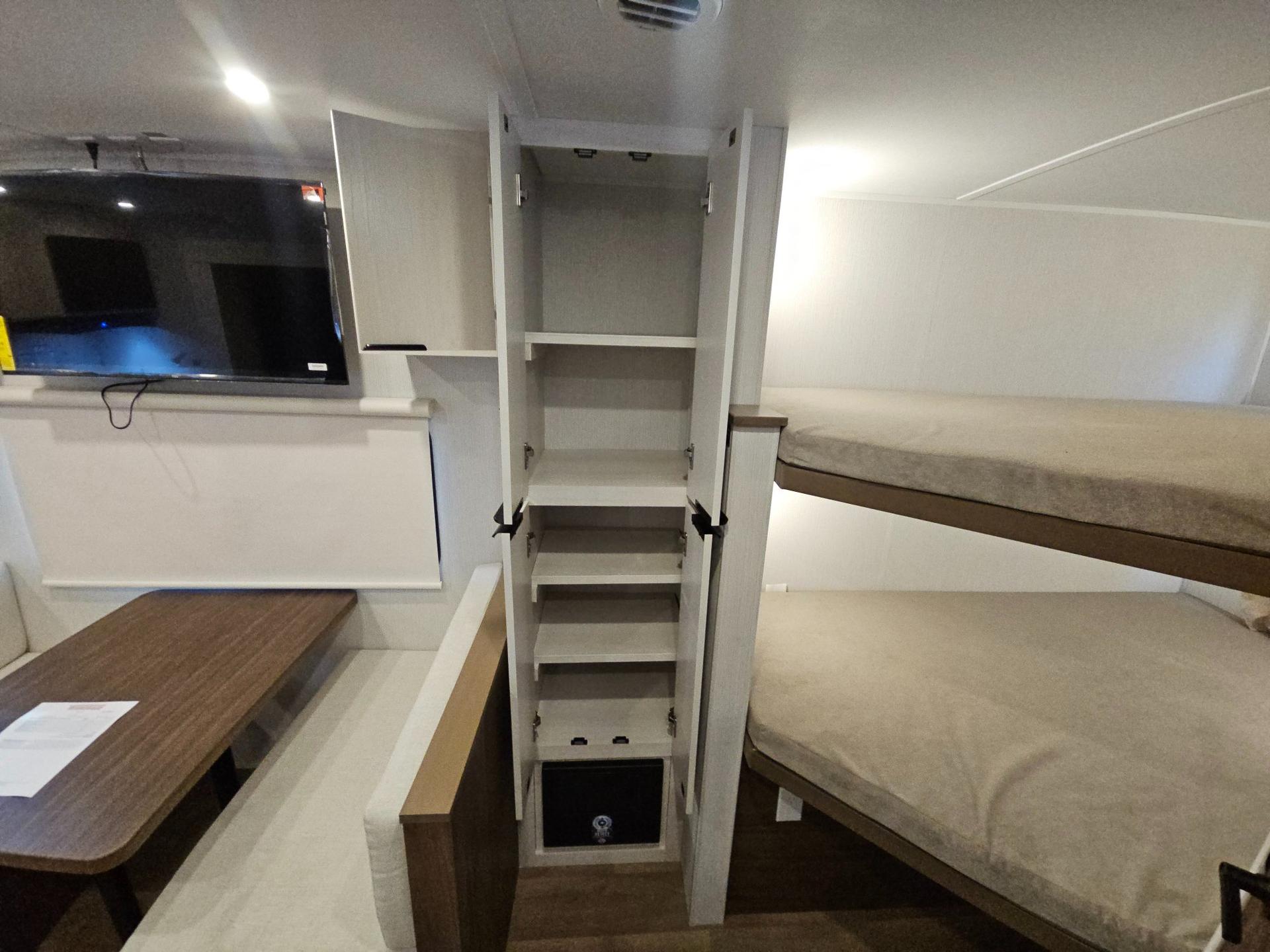 2026 Winnebago 2026 Winnebago Access - thumbnail 12