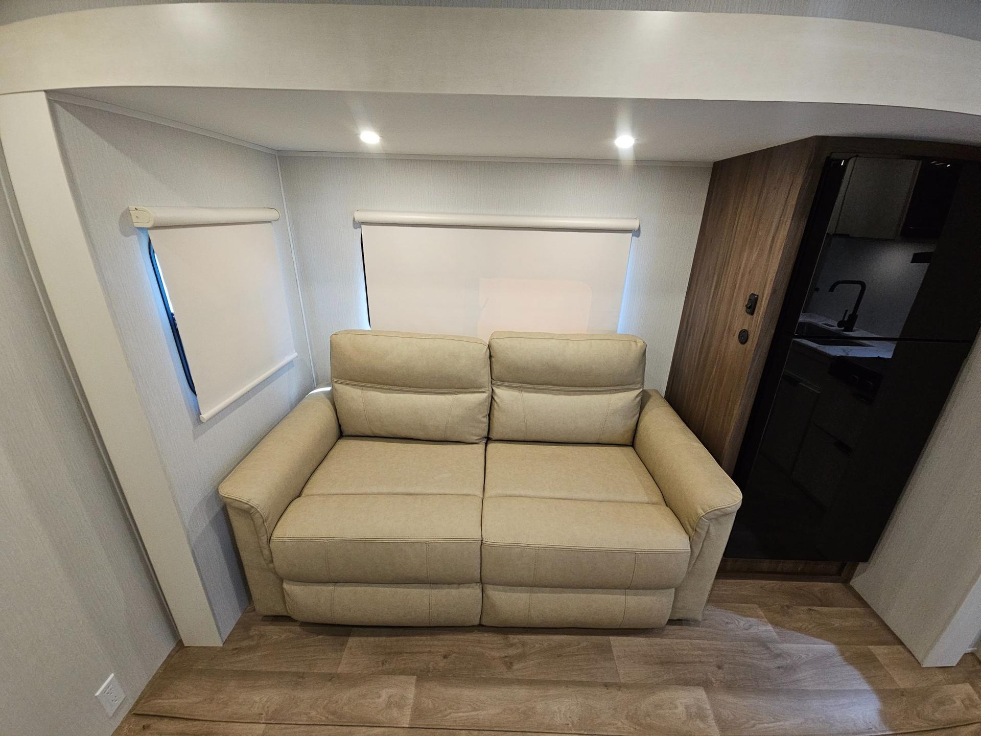 2026 Winnebago 2026 Winnebago Access - thumbnail 14