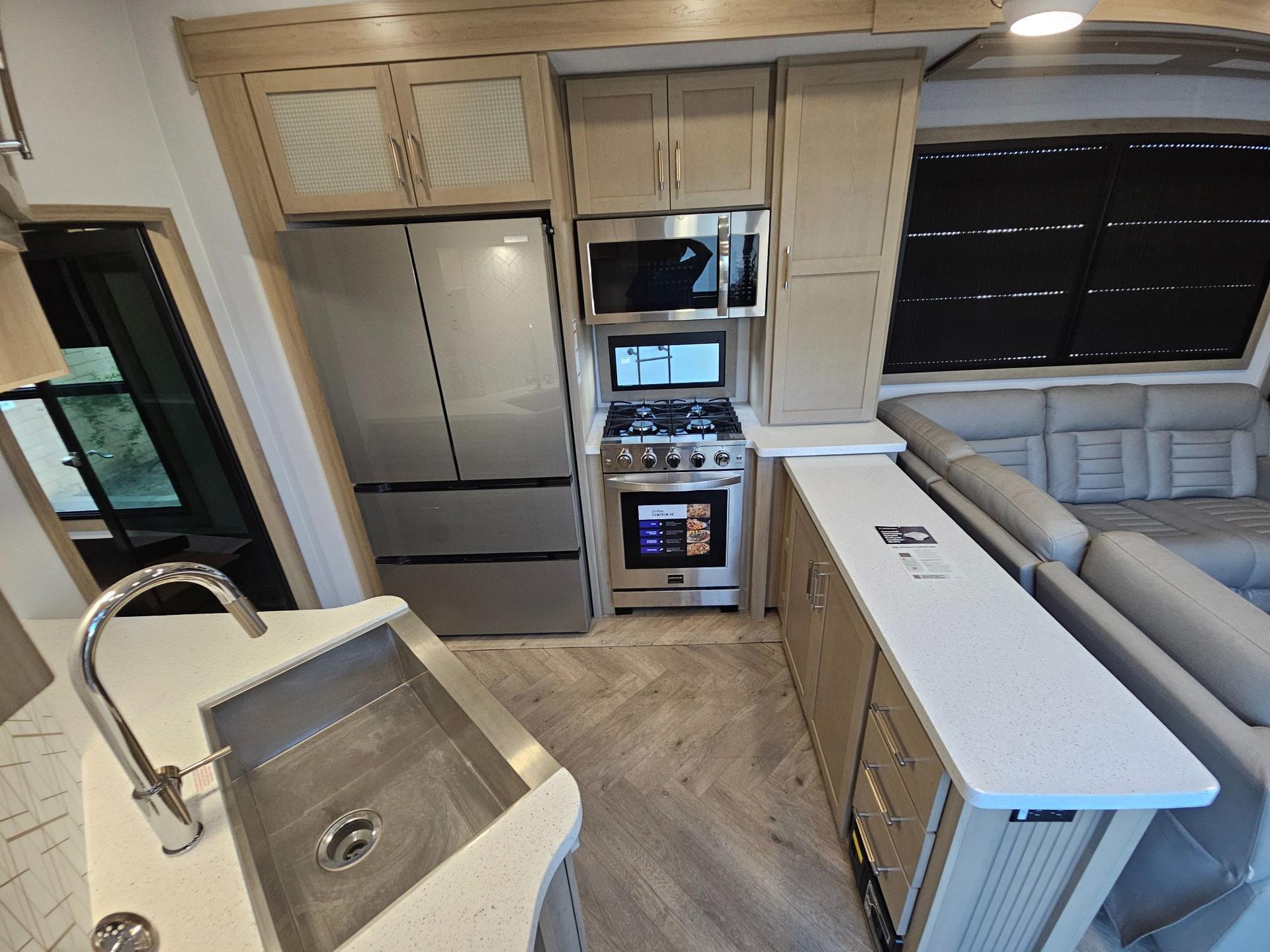 2026 Keystone RV 2026 Keystone RV Raptor  - thumbnail 8
