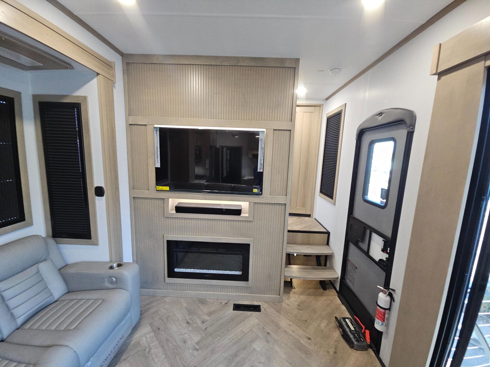 2026 Keystone RV 2026 Keystone RV Raptor  - thumbnail 19