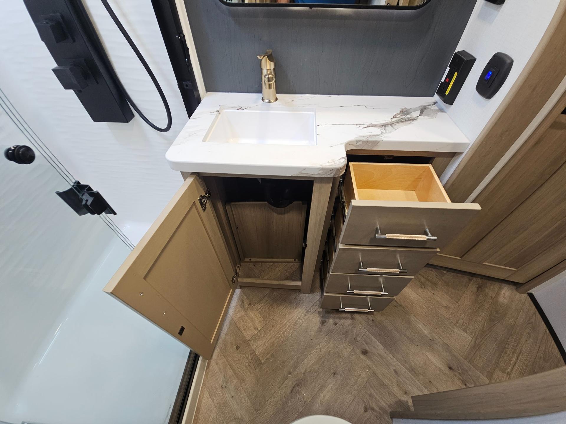2026 Keystone RV 2026 Keystone RV Raptor  - thumbnail 27