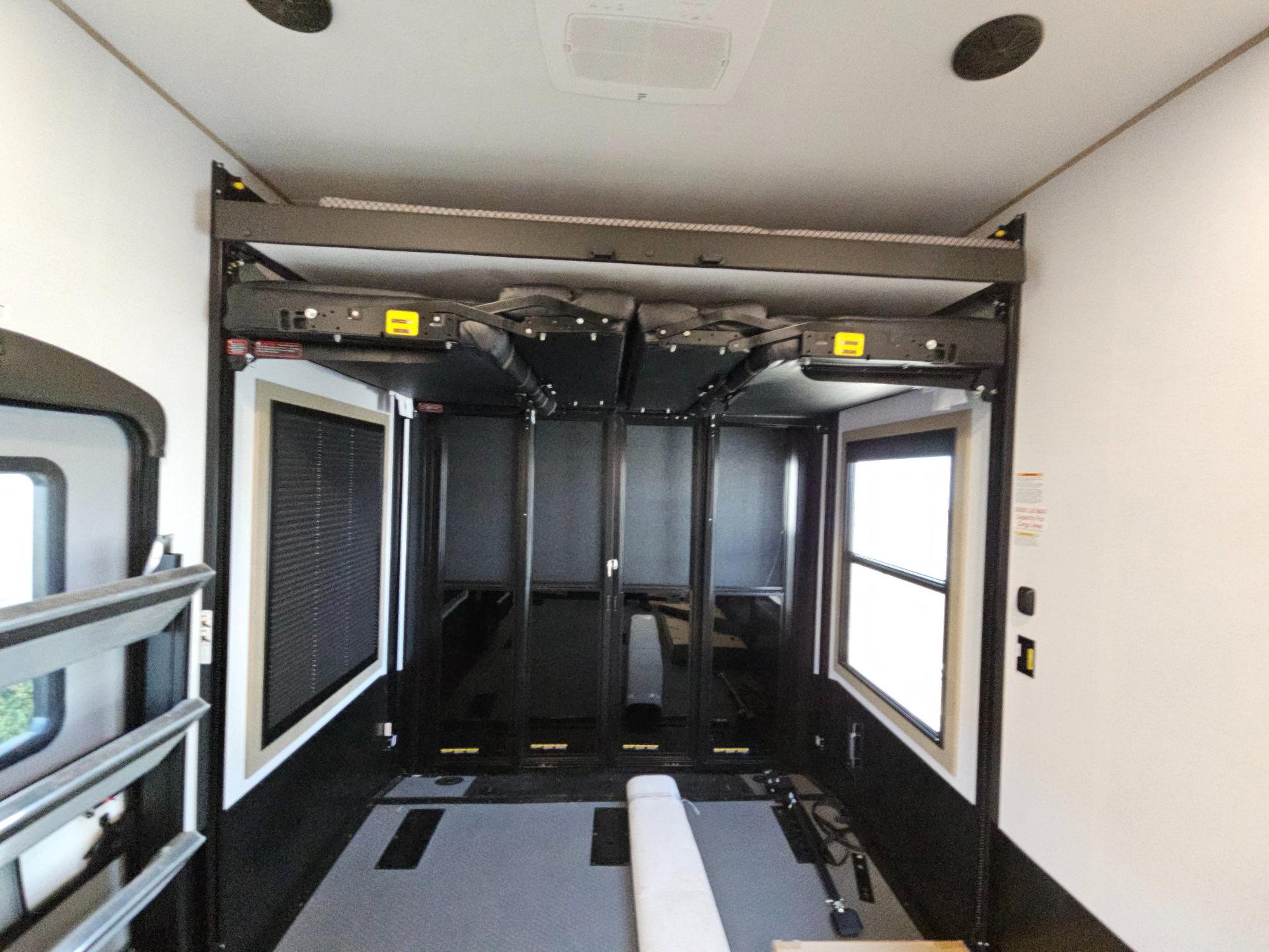 2026 Keystone RV 2026 Keystone RV Raptor  - thumbnail 38