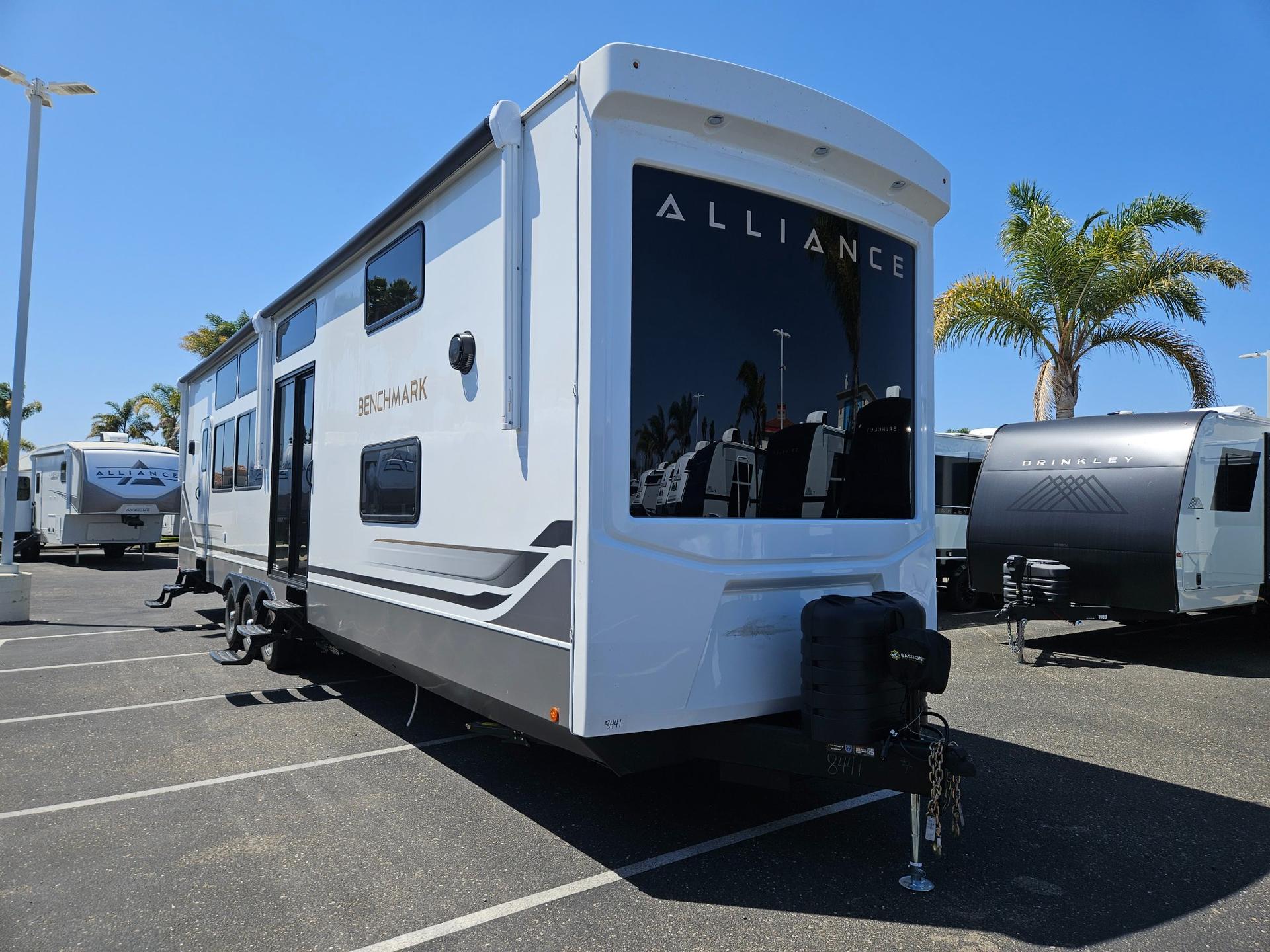 2026 Alliance RV Benchmark 44LFT