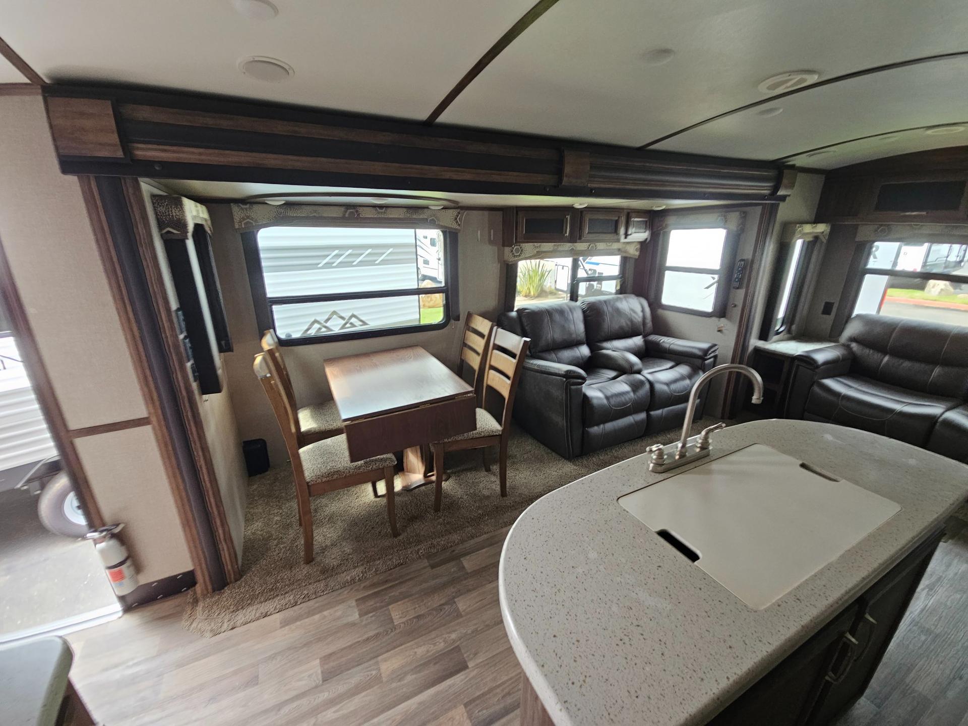 2018 Keystone RV 2018 Keystone RV Cougar Half-Ton - thumbnail 101
