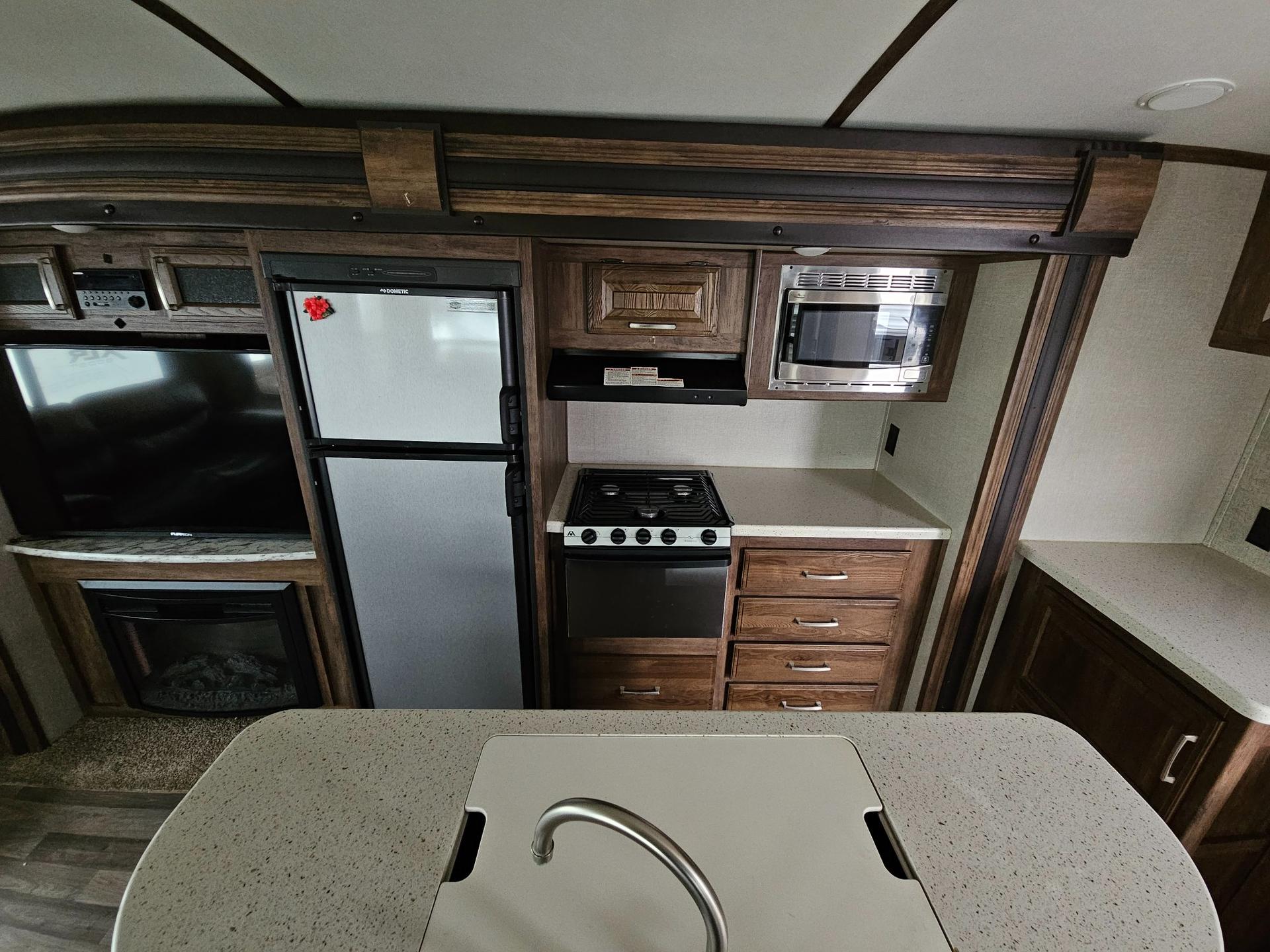 2018 Keystone RV 2018 Keystone RV Cougar Half-Ton - thumbnail 113