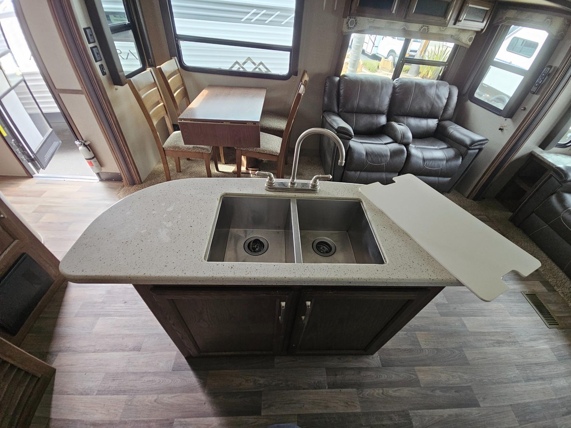 2018 Keystone RV 2018 Keystone RV Cougar Half-Ton - thumbnail 118