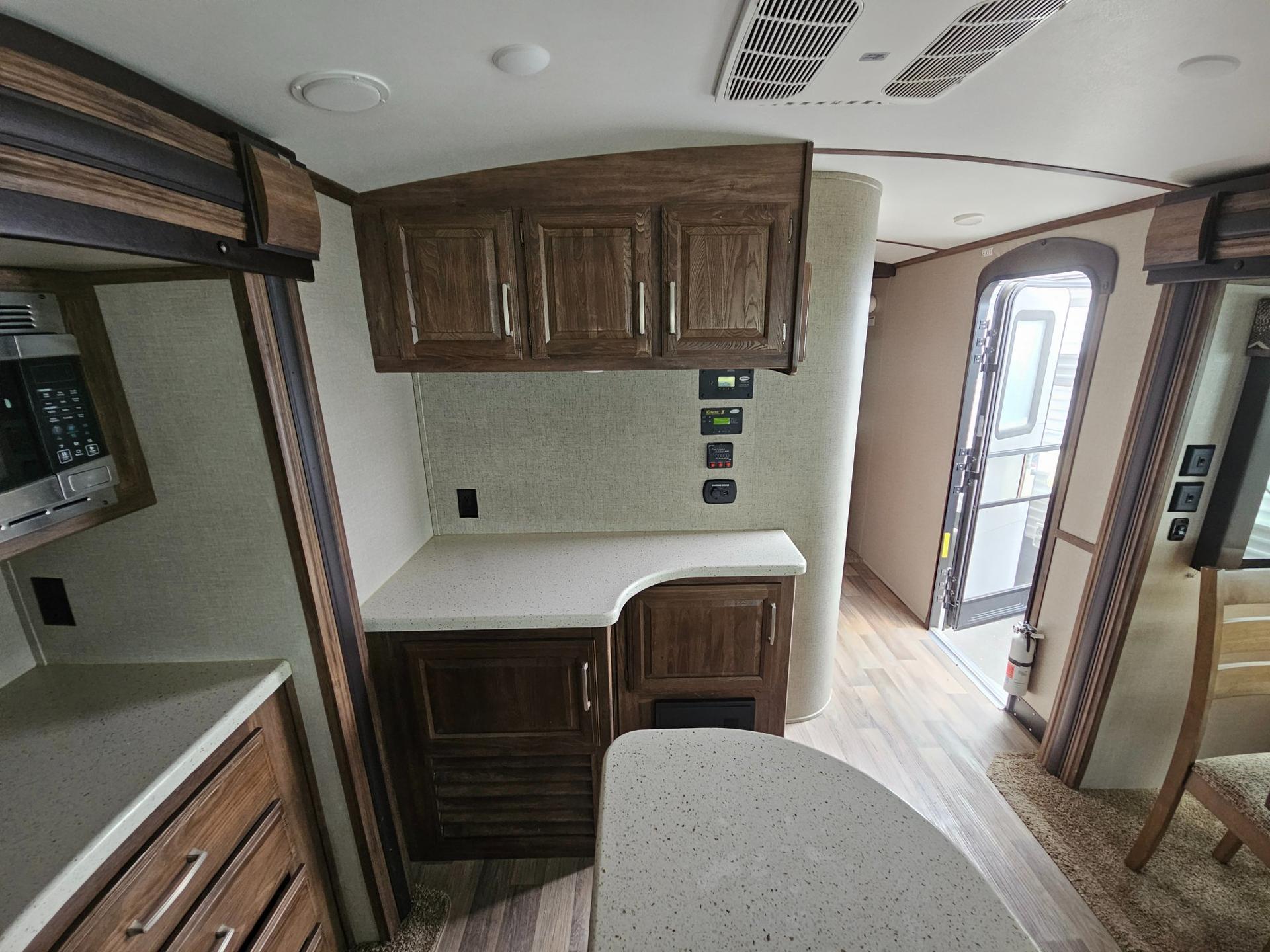 2018 Keystone RV 2018 Keystone RV Cougar Half-Ton - thumbnail 120