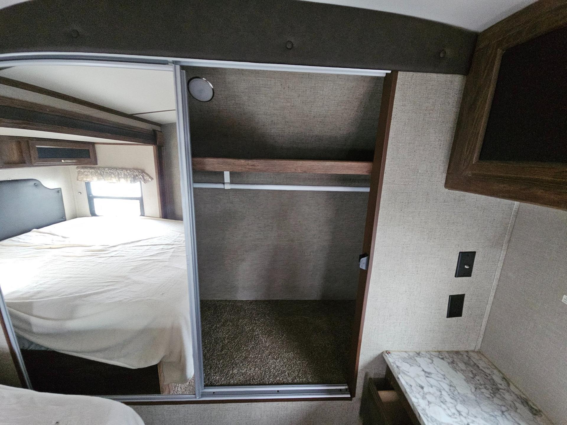 2018 Keystone RV 2018 Keystone RV Cougar Half-Ton - thumbnail 127