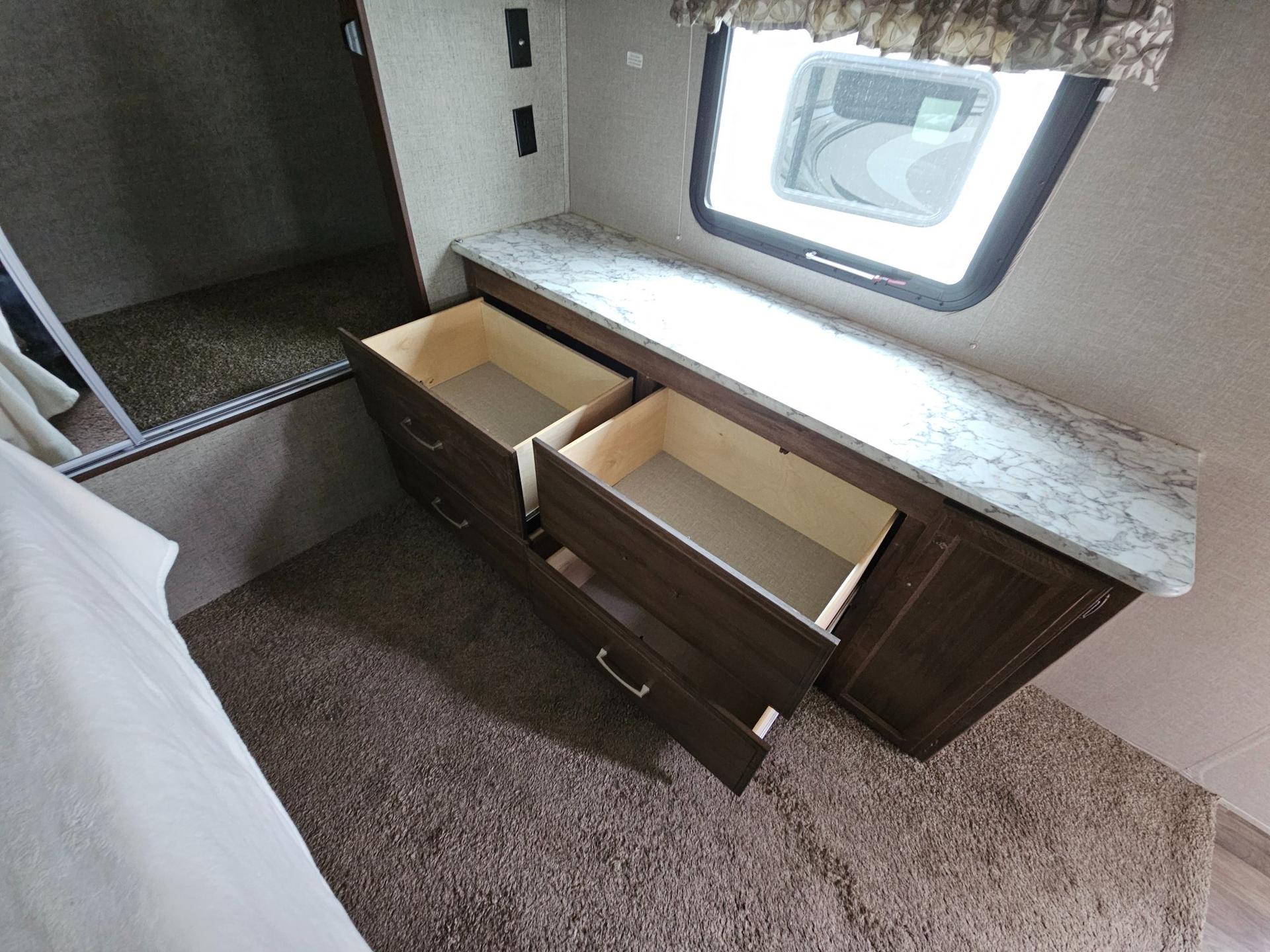 2018 Keystone RV 2018 Keystone RV Cougar Half-Ton - thumbnail 130