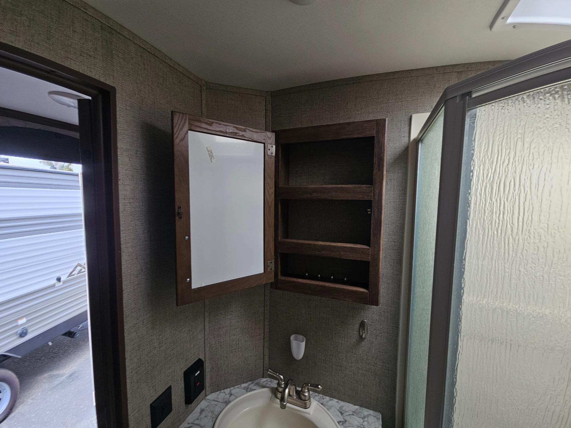 2018 Keystone RV 2018 Keystone RV Cougar Half-Ton - thumbnail 134
